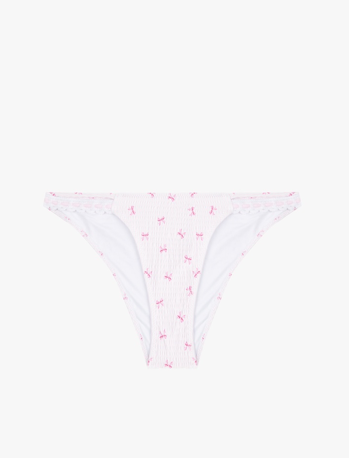  Koton X Sibil Çetinkaya - Kroşe Detaylı Fiyonk Baskılı Dokulu Bikini Altı
