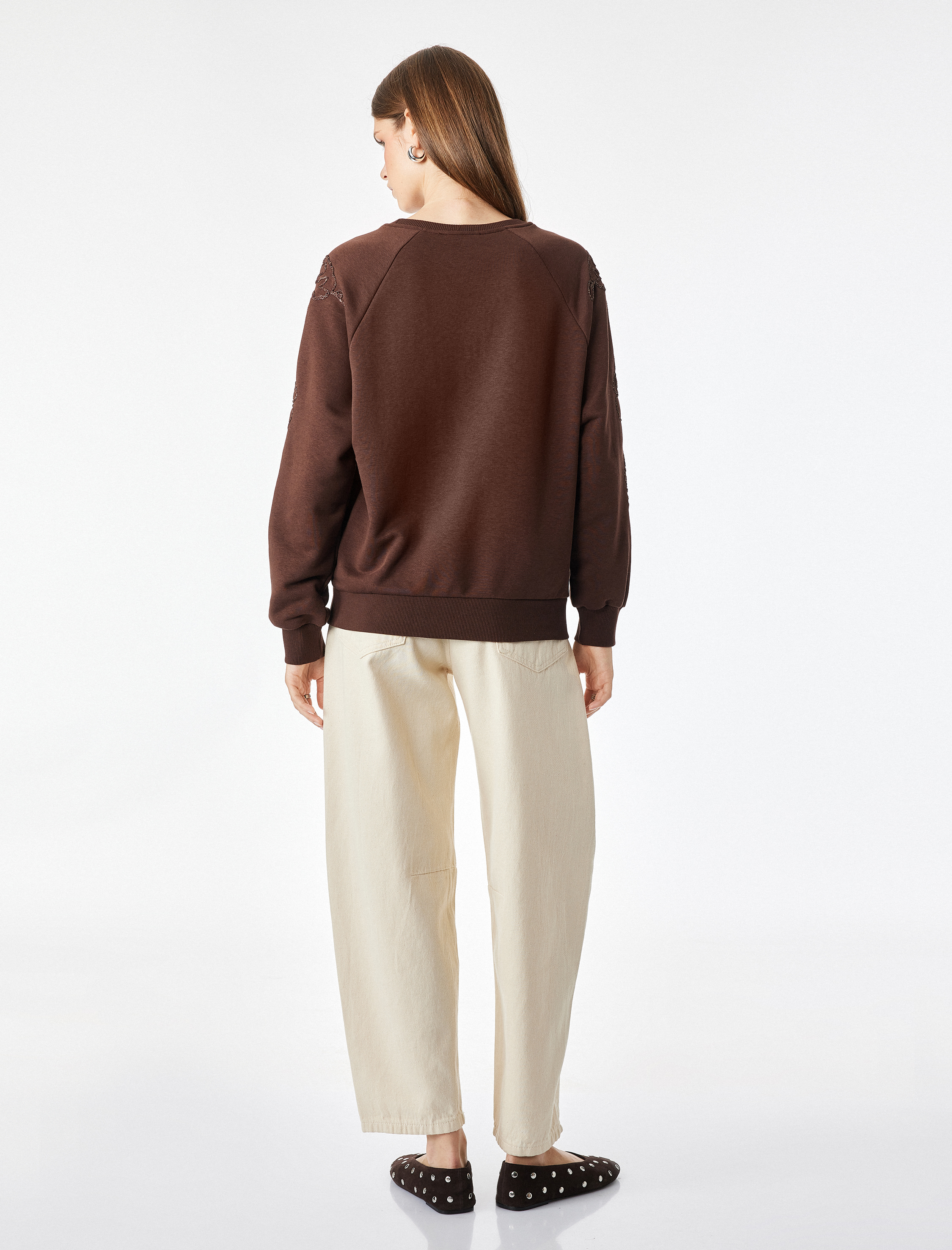   Çiçek Boncuk İşleme Detaylı Uzun Kollu Bisiklet Yaka Sweatshirt