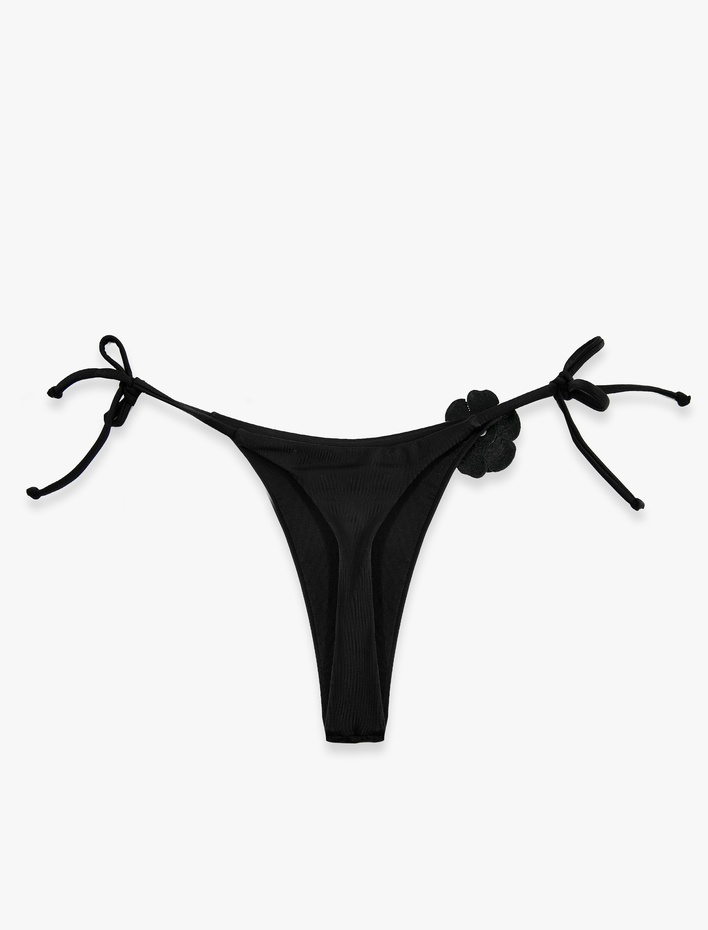  Taşlı Çiçek Aplike Detaylı Yanları İpli String Mikro Bikini Altı