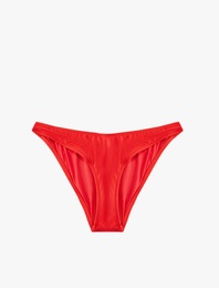 Asimetrik Kesim Bikini Altı
