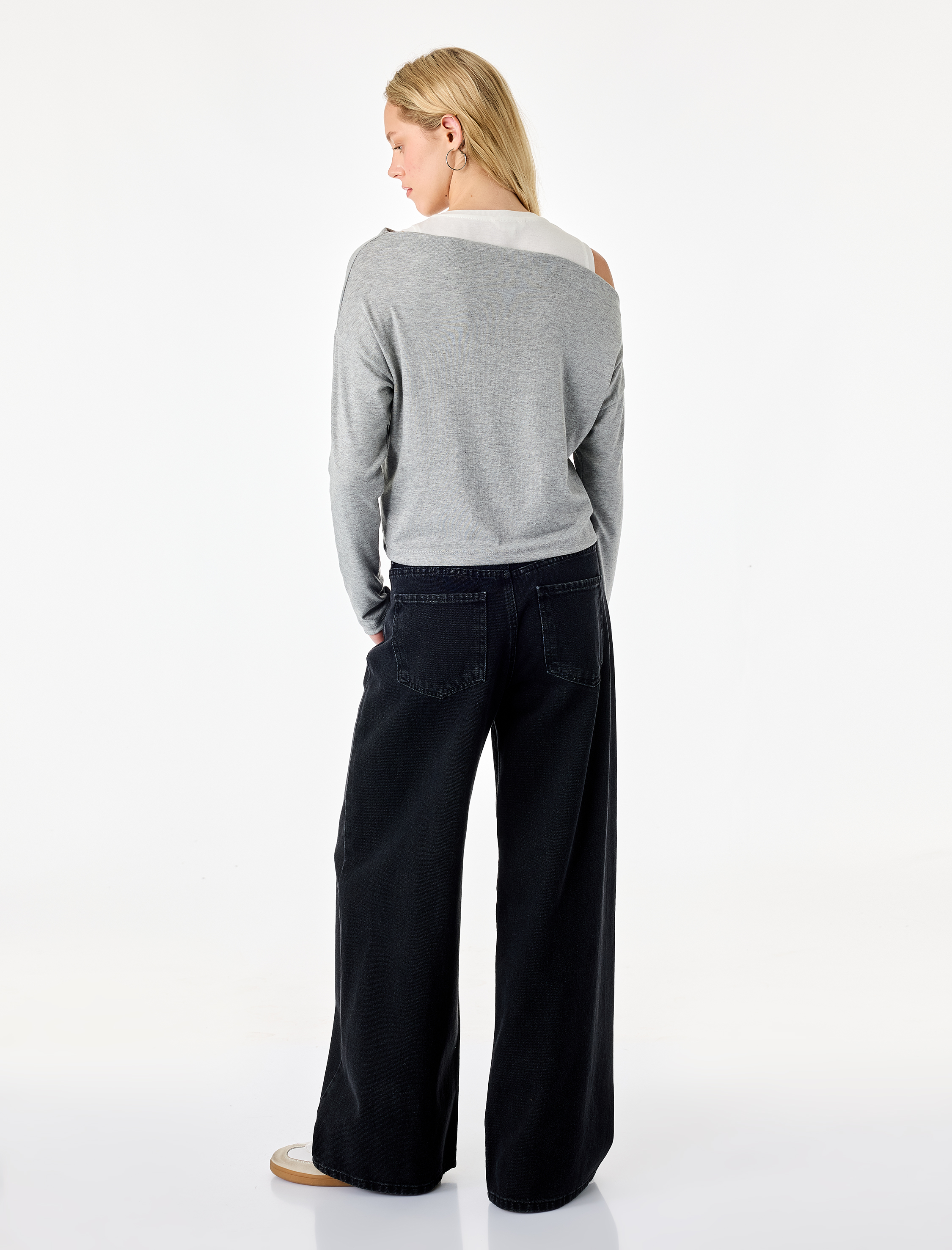   Slim Fit Viskon Karışımlı Asimetrik Yaka Uzun Kollu Katmanlı Tişört