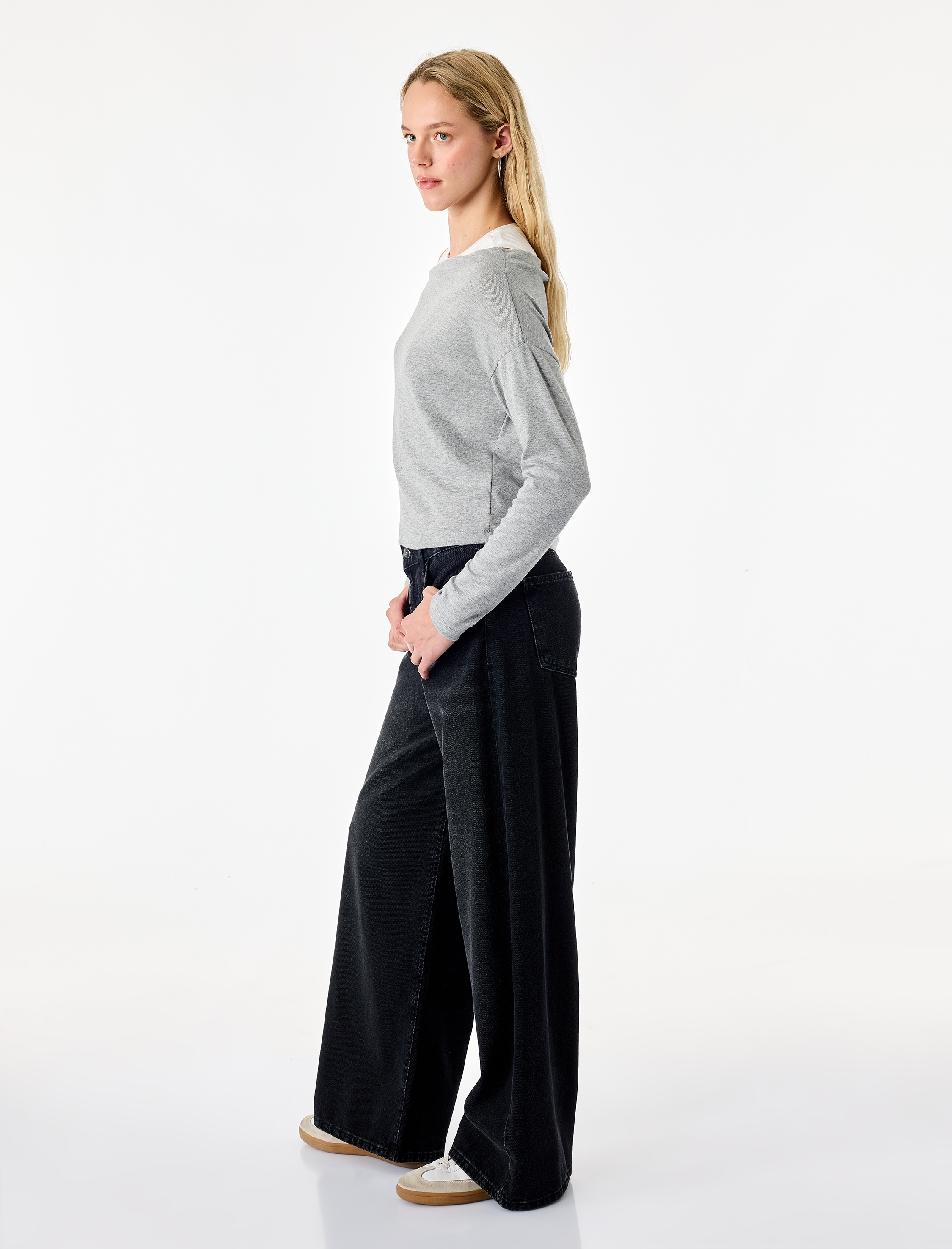  Slim Fit Viskon Karışımlı Asimetrik Yaka Uzun Kollu Katmanlı Tişört
