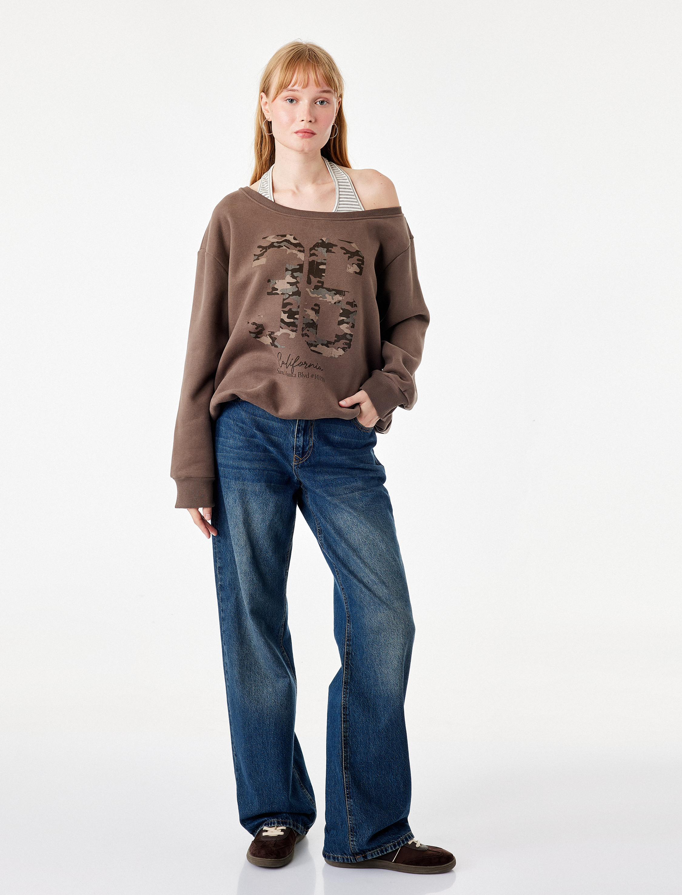   Halter Yaka Uzun Kollu Şardonlu Baskılı Sweatshirt