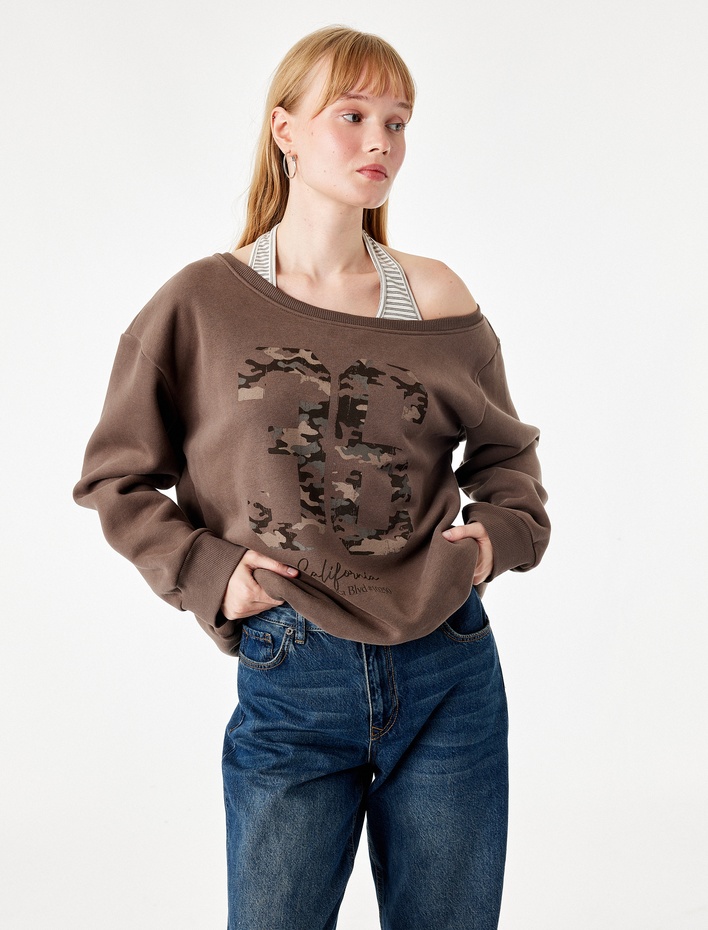  Halter Yaka Uzun Kollu Şardonlu Baskılı Sweatshirt