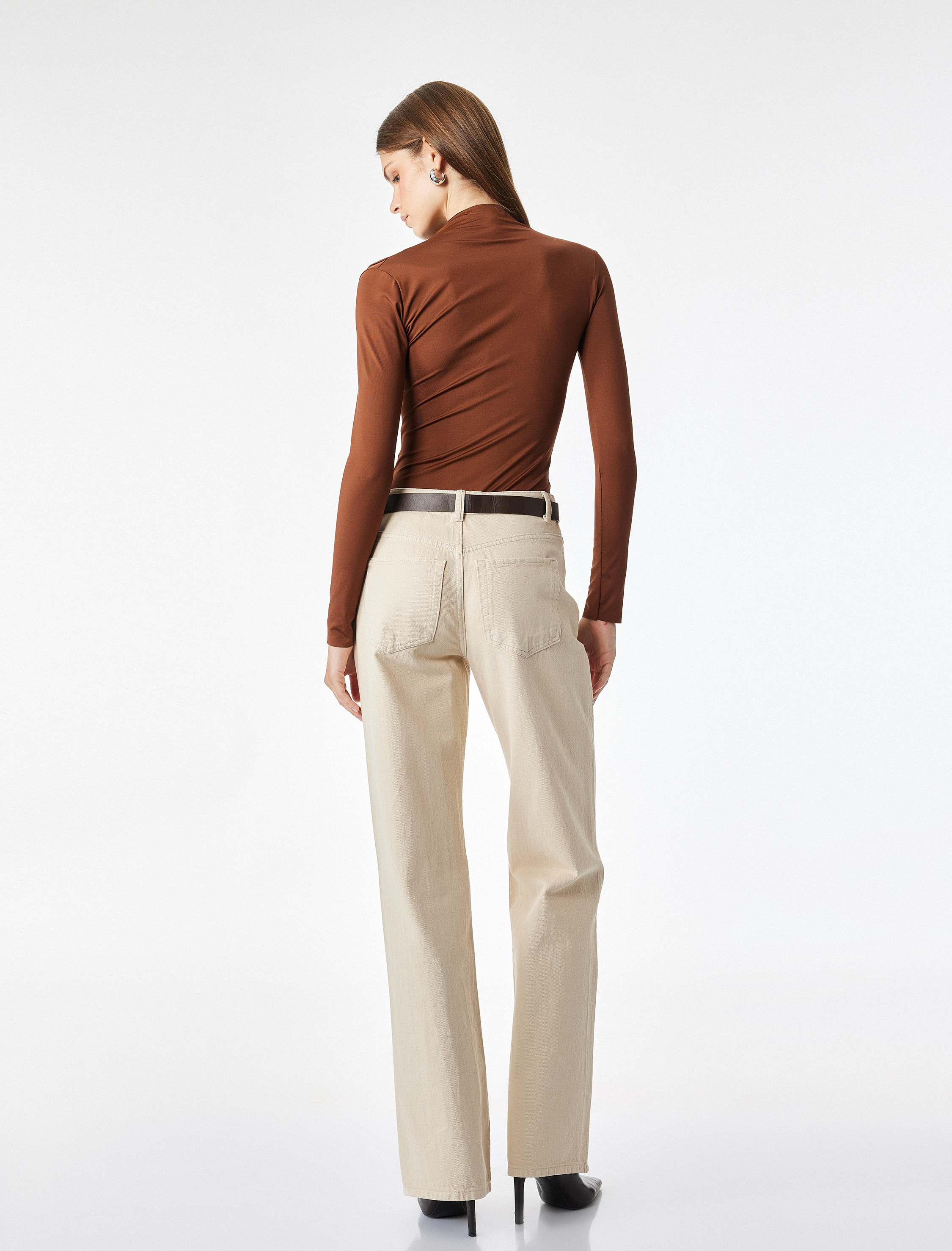   Slim Fit Uzun Kollu Drape Detaylı Hafif Dik Yaka Bodysuit