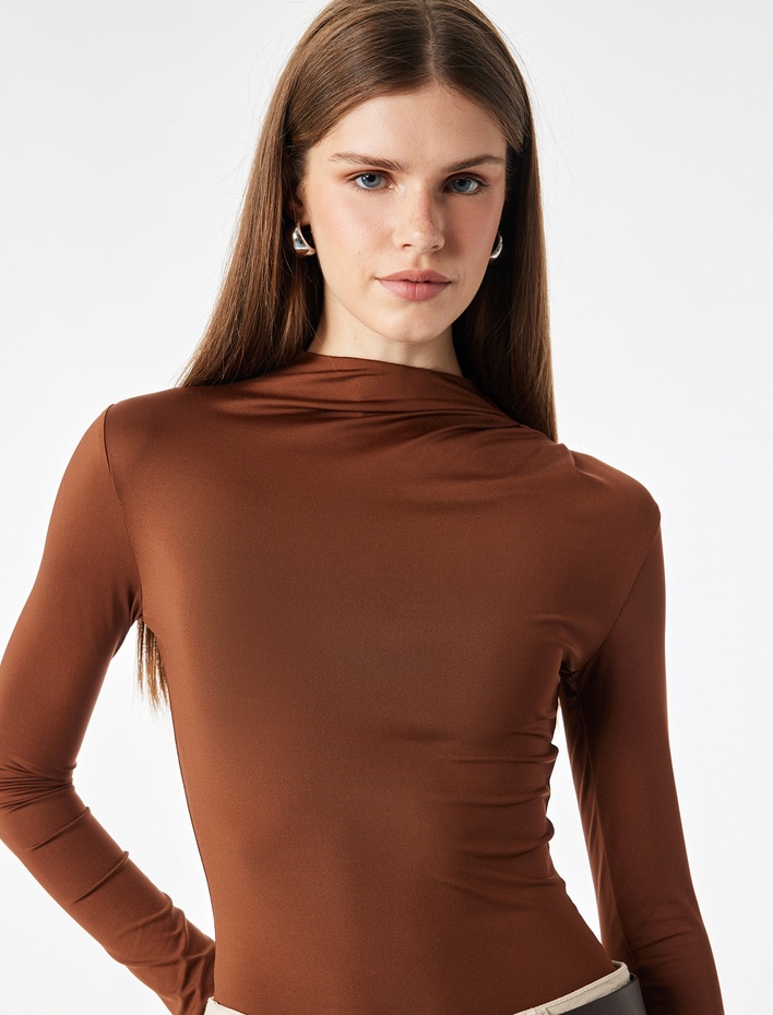  Slim Fit Uzun Kollu Drape Detaylı Hafif Dik Yaka Bodysuit