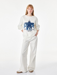 Şardonlu Bisiklet Yaka Uzun Kollu Rahat Kalıp Baskılı Sweatshirt