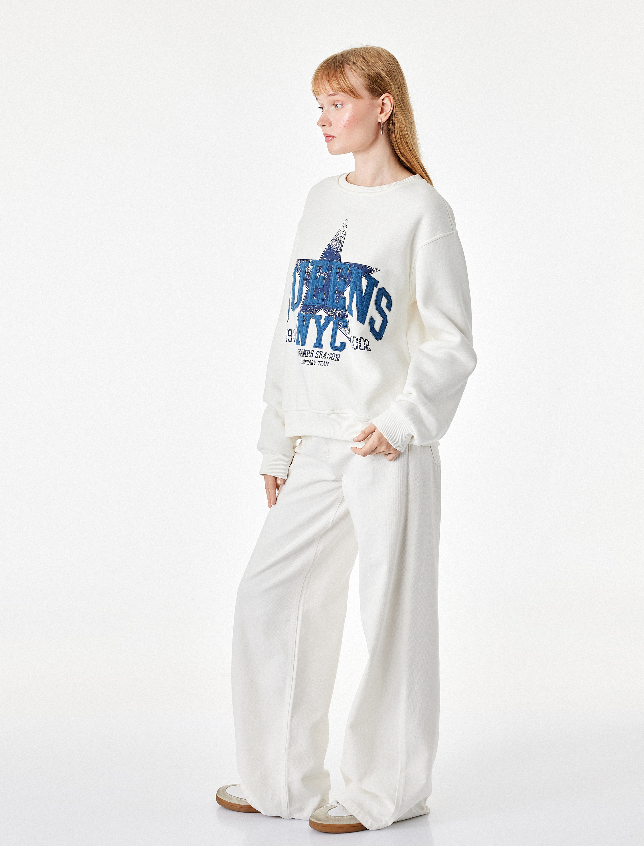   Şardonlu Bisiklet Yaka Uzun Kollu Rahat Kalıp Baskılı Sweatshirt
