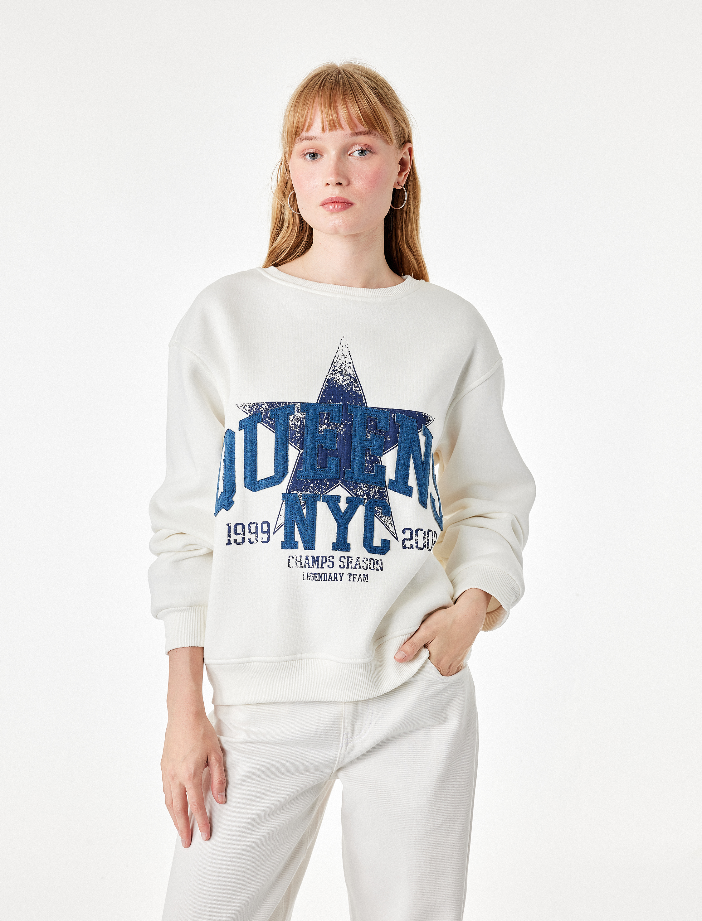   Şardonlu Bisiklet Yaka Uzun Kollu Rahat Kalıp Baskılı Sweatshirt