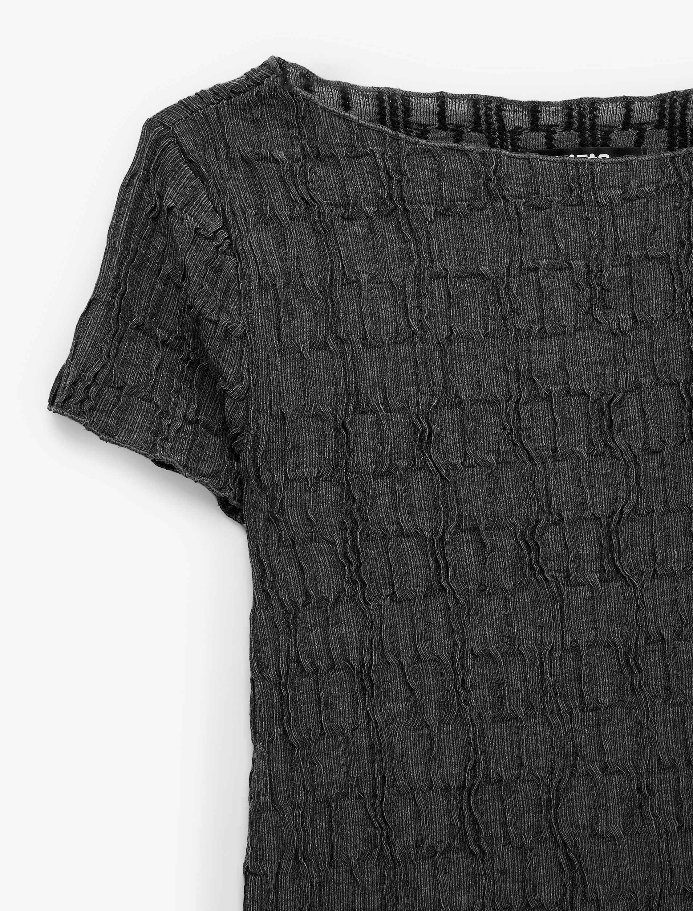   Bürümcük Kumaş Dokulu Slim Fit Kayık Yaka Kısa Kollu Tişört