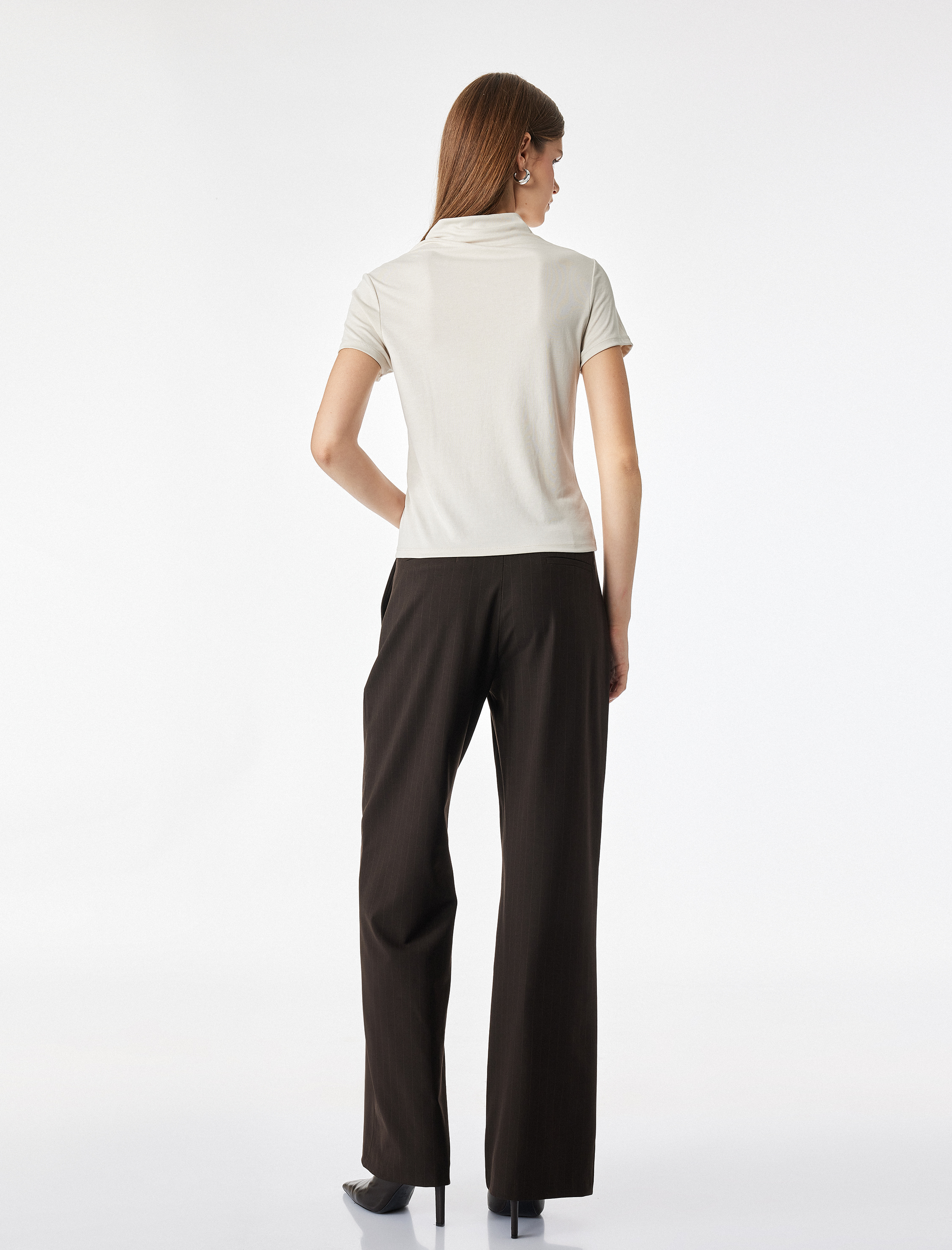   Modal Kumaş Slim Fit Drapeli Kısa Kollu Geniş Dik Yaka Bluz