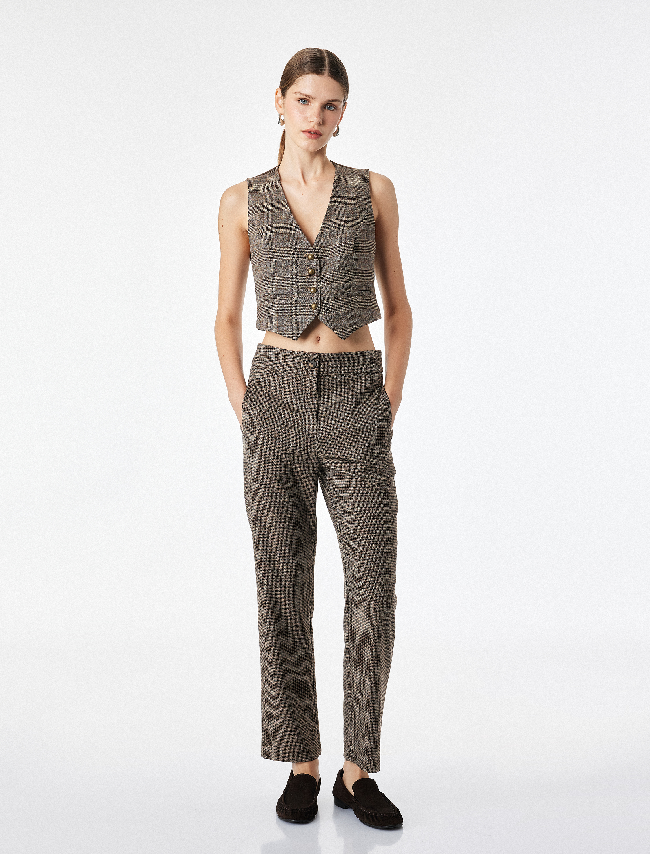   Viskon Karışımlı Slim Fit Düğmeli V Yaka Kolsuz Klasik Yelek