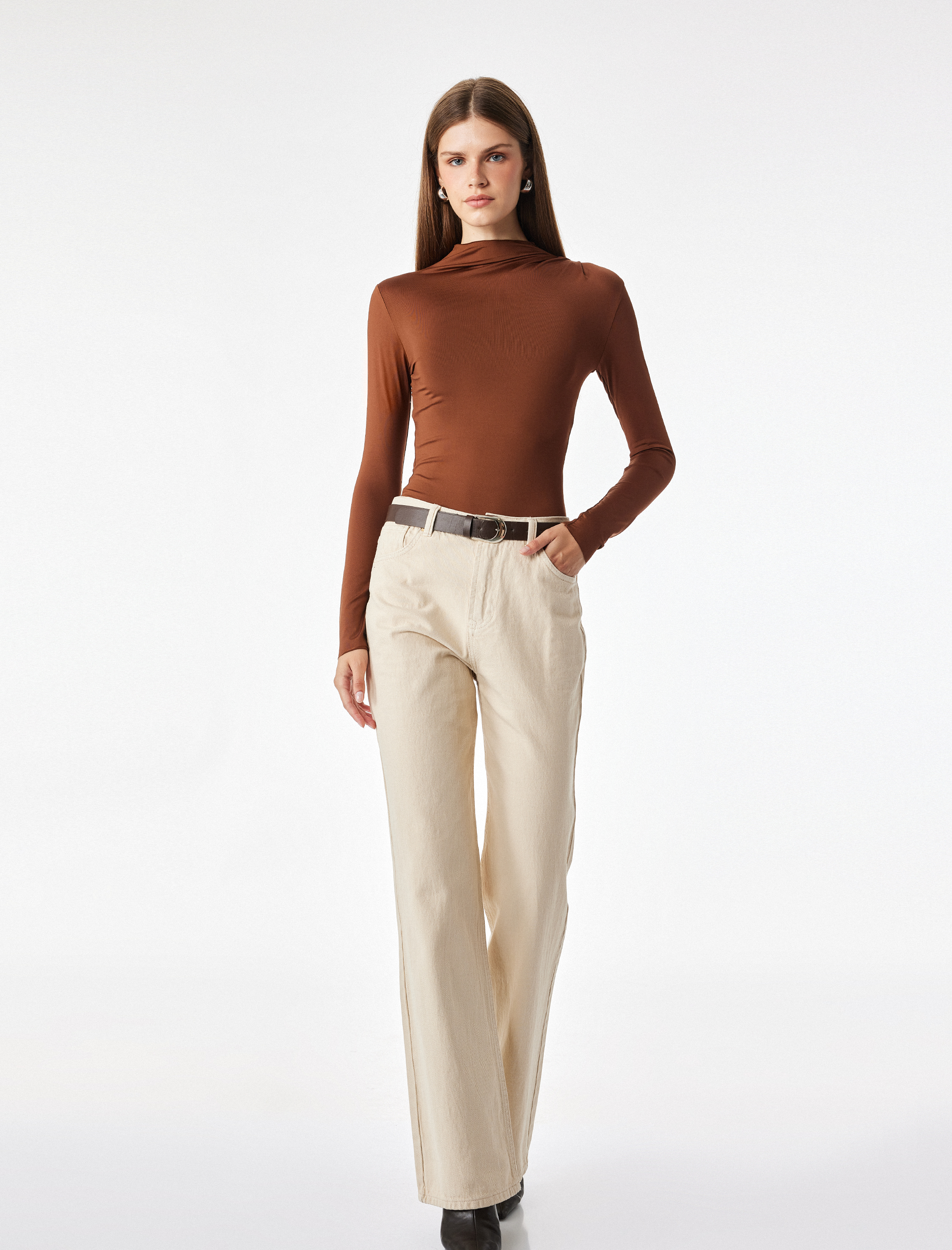   Slim Fit Uzun Kollu Drape Detaylı Hafif Dik Yaka Bodysuit