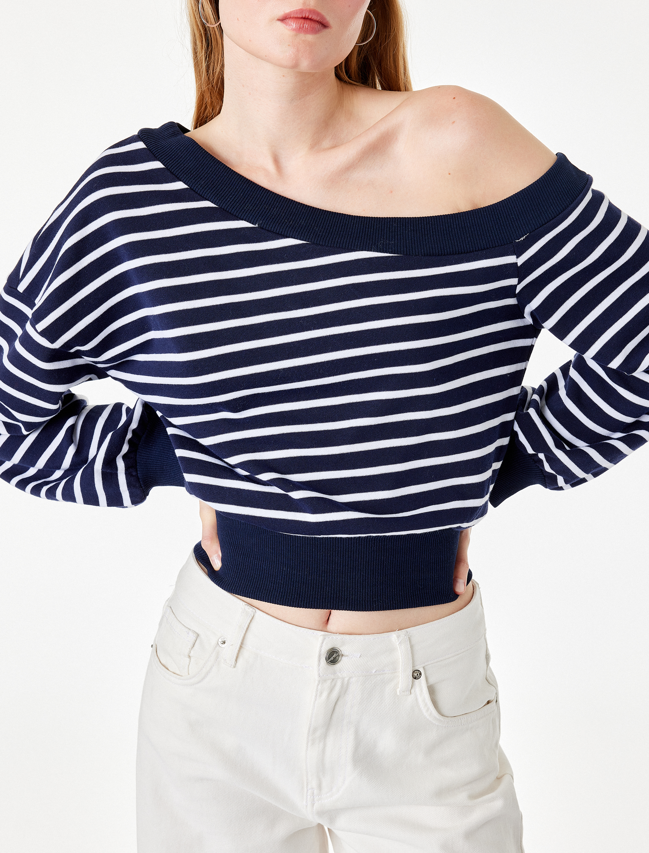   Rahat Kalıp Kayık Yaka Uzun Kollu Çizgili Crop Sweatshirt