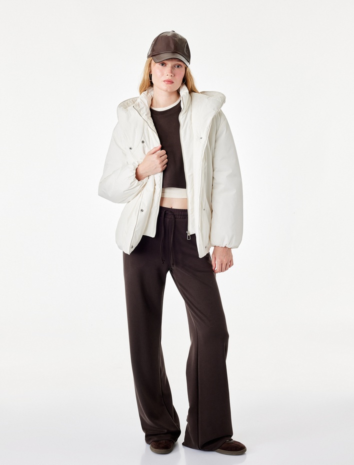 Regular Fit Uzun Kollu Fermuarlı Kapüşonlu Şişme Ceket