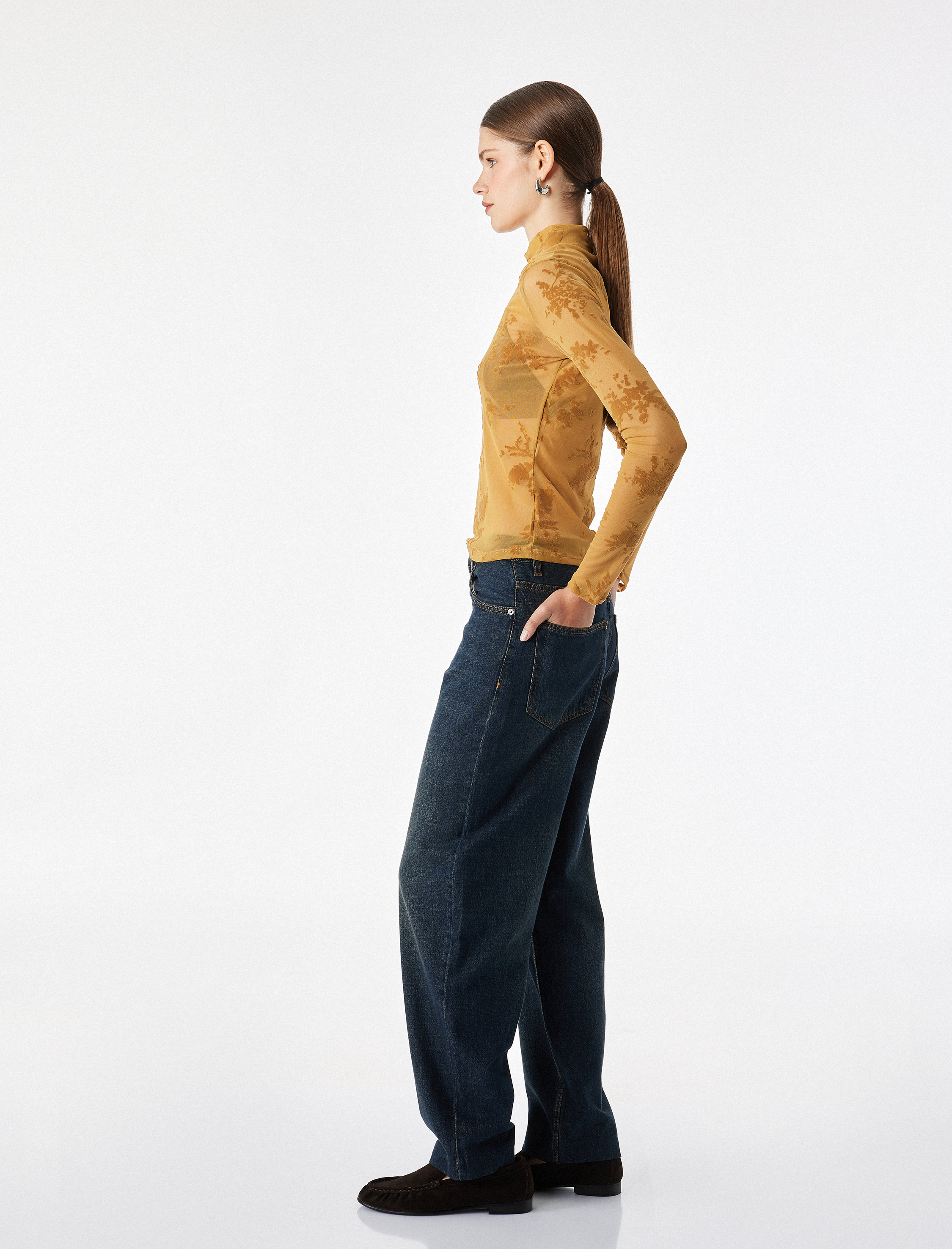   Slim Fit Dik Yaka Uzun Kollu Çiçekli Tül Bluz