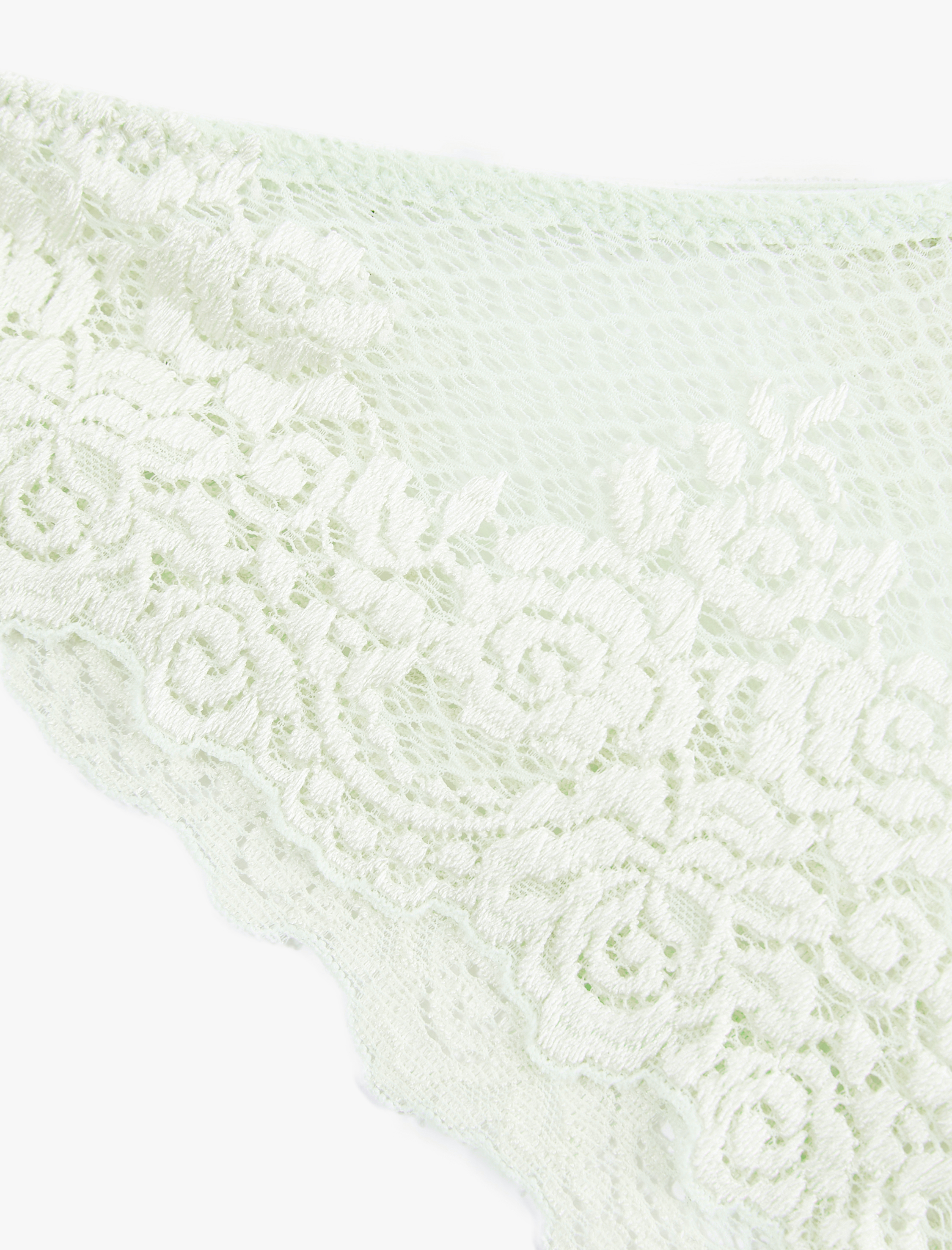   Çiçek Detaylı Dantelli Brazilian Külot
