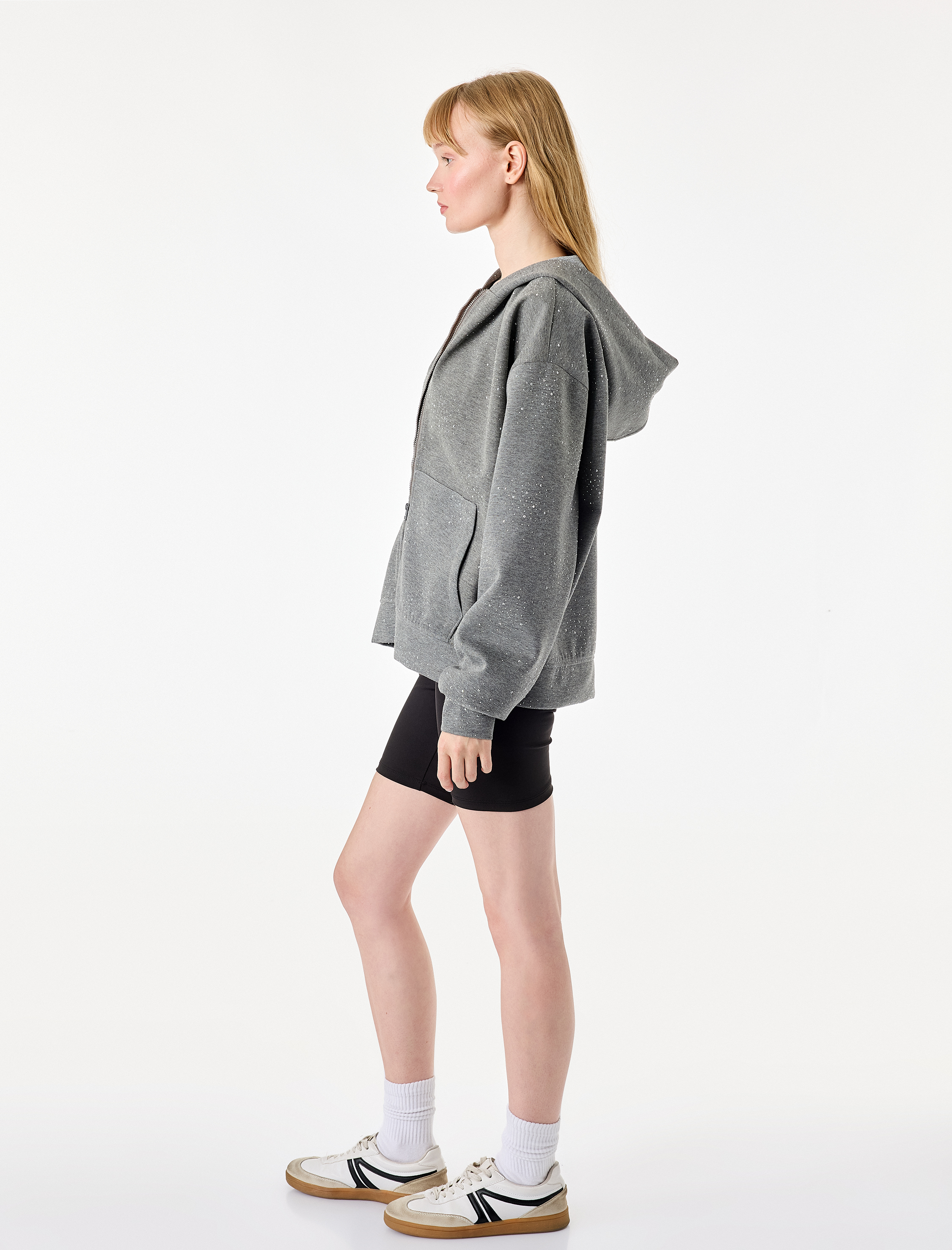  Sim Detaylı Kapüşonlu Fermuarlı Cep Detaylı Oversize Sweatshirt