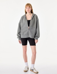 Sim Detaylı Kapüşonlu Fermuarlı Cep Detaylı Oversize Sweatshirt