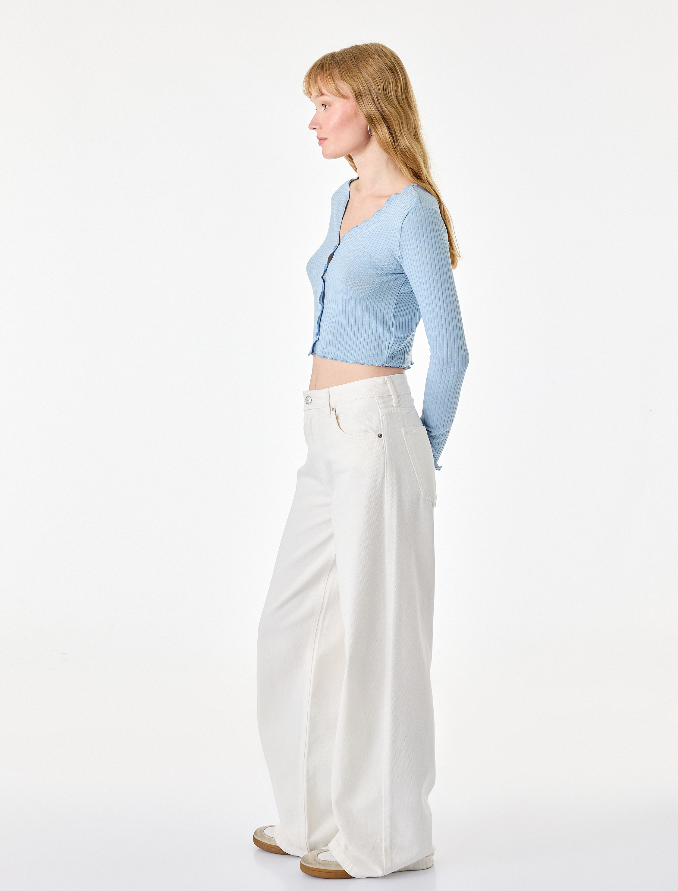   Slim Fit V Yaka Uzun Kollu Düğmeli Kaşkorse Tişört