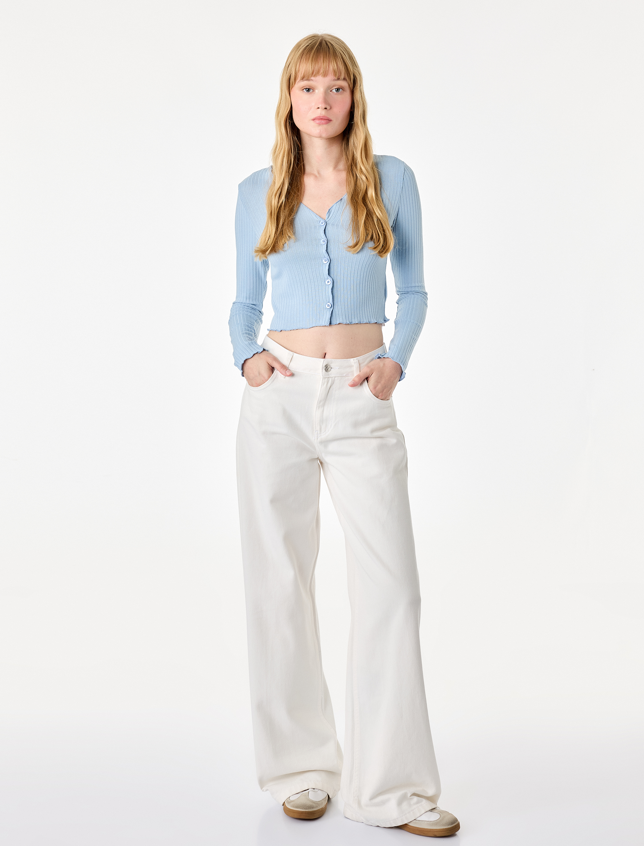   Slim Fit V Yaka Uzun Kollu Düğmeli Kaşkorse Tişört