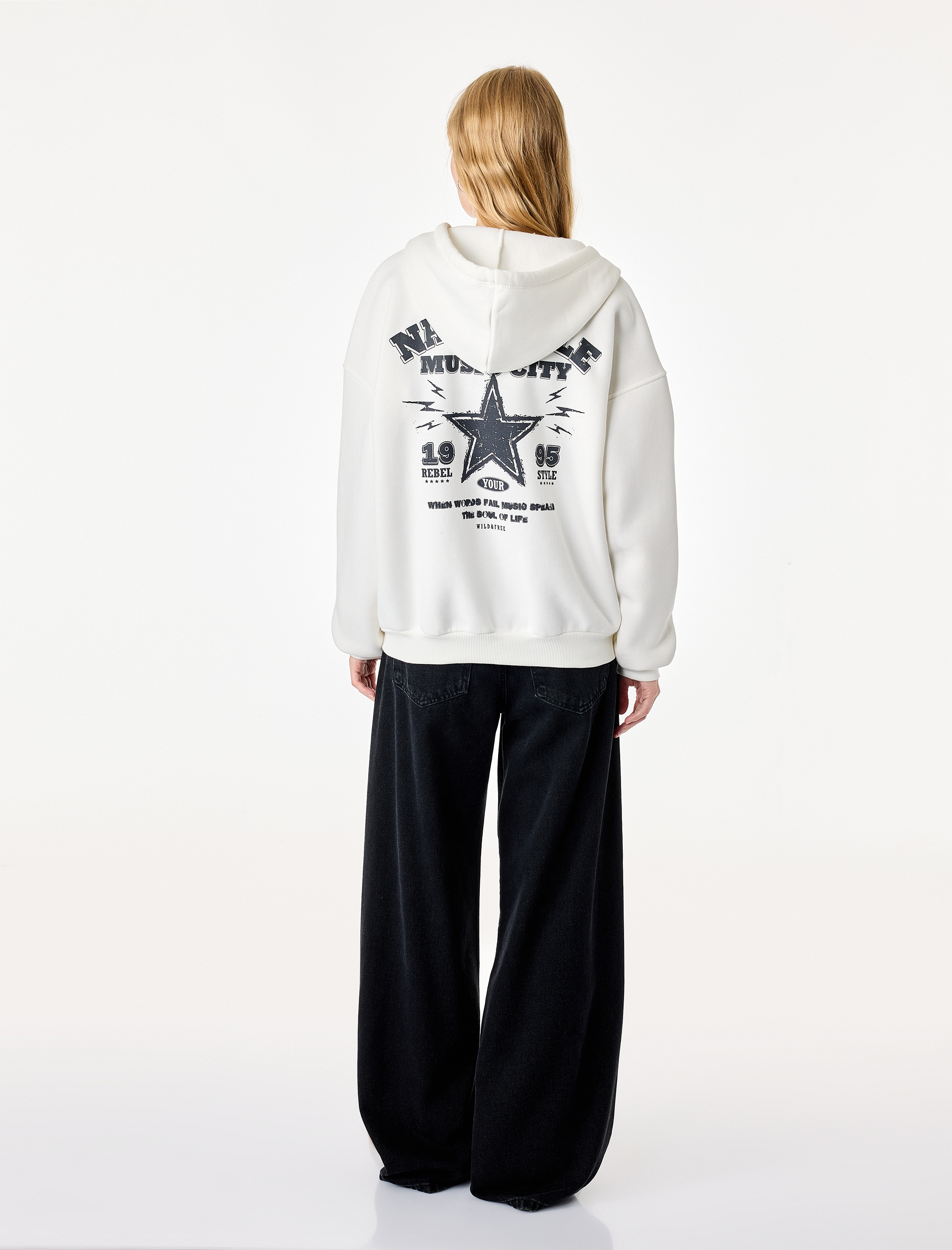   Şardonlu Uzun Kollu Fermuarlı Kanguru Cepli Baskılı Kapüşonlu Sweatshirt