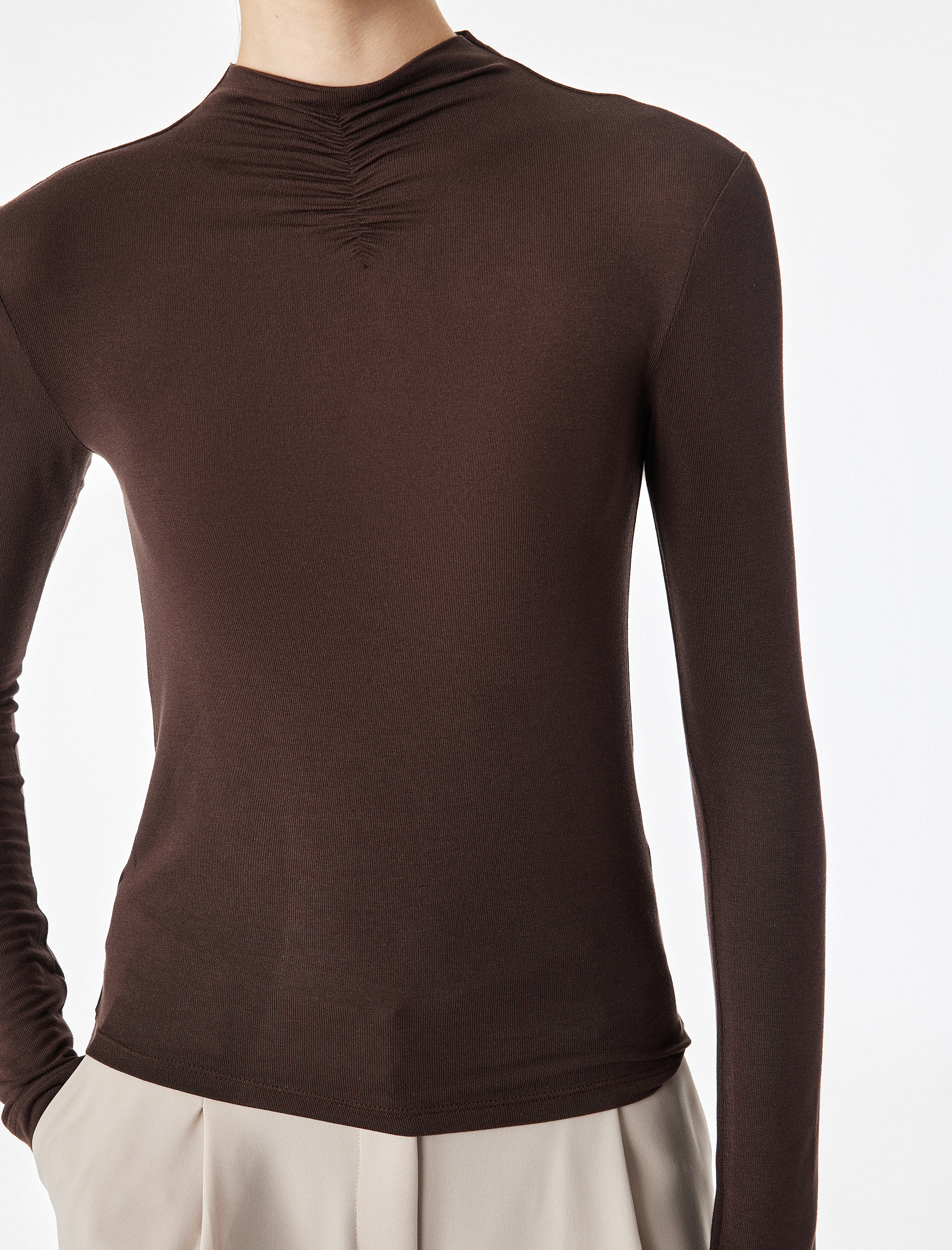   Viskon Kumaş Uzun Kollu Drape Detaylı Dik Yaka Body