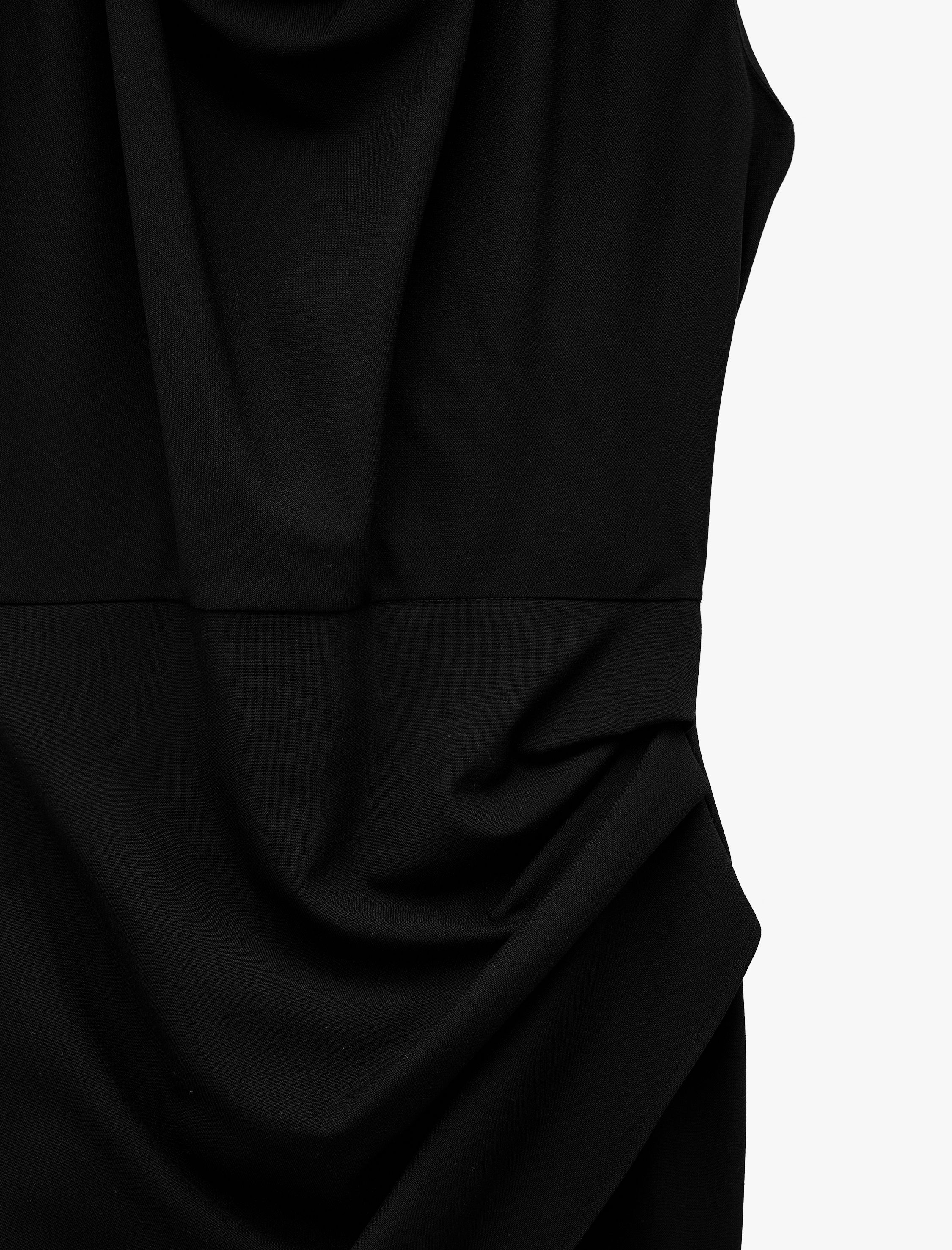   Viskon Karışımlı Drape Detaylı Degaje Yaka Kolsuz Mini Elbise