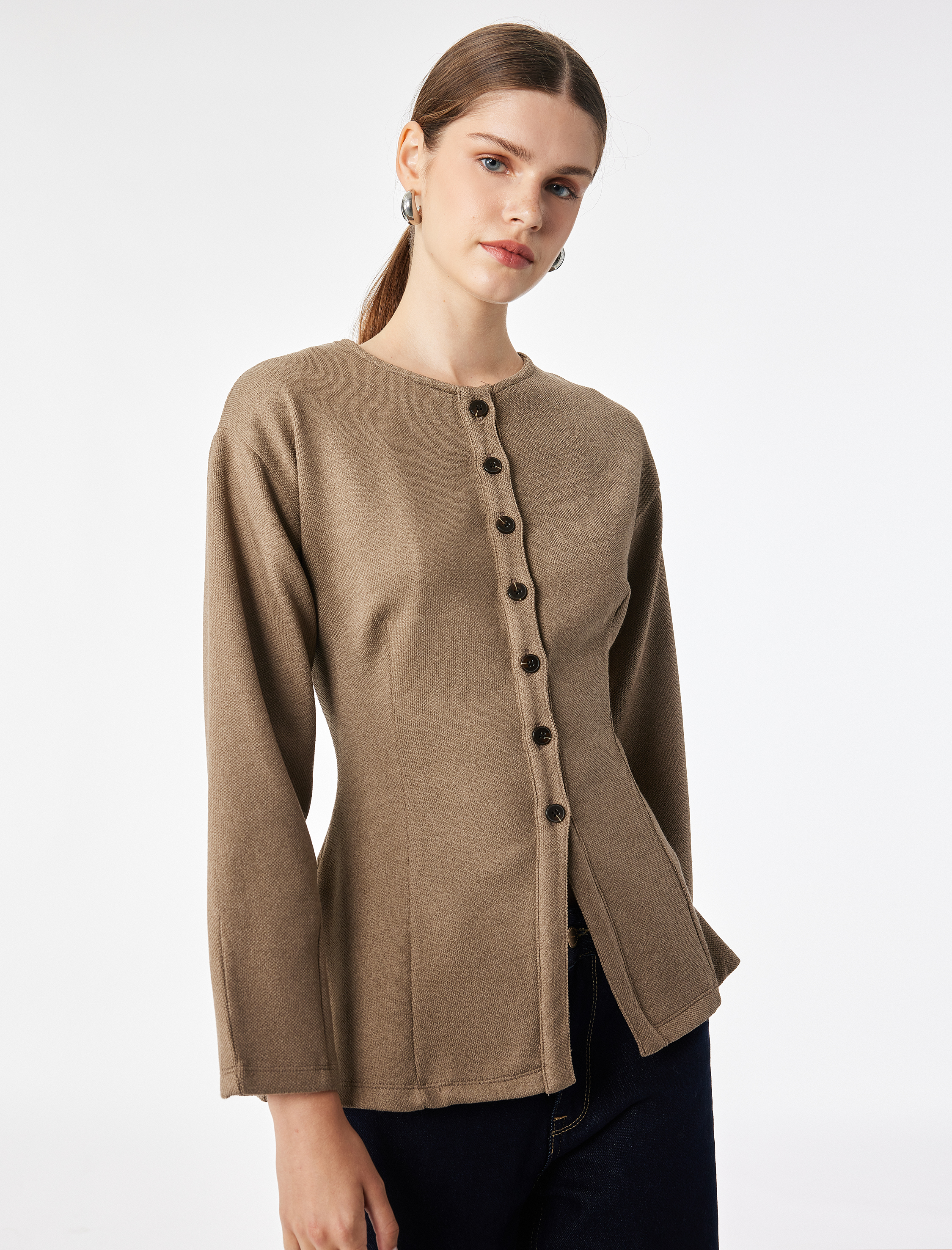   Slim Fit Uzun Kollu Bisiklet Yaka Düğmeli Peplum Ceket