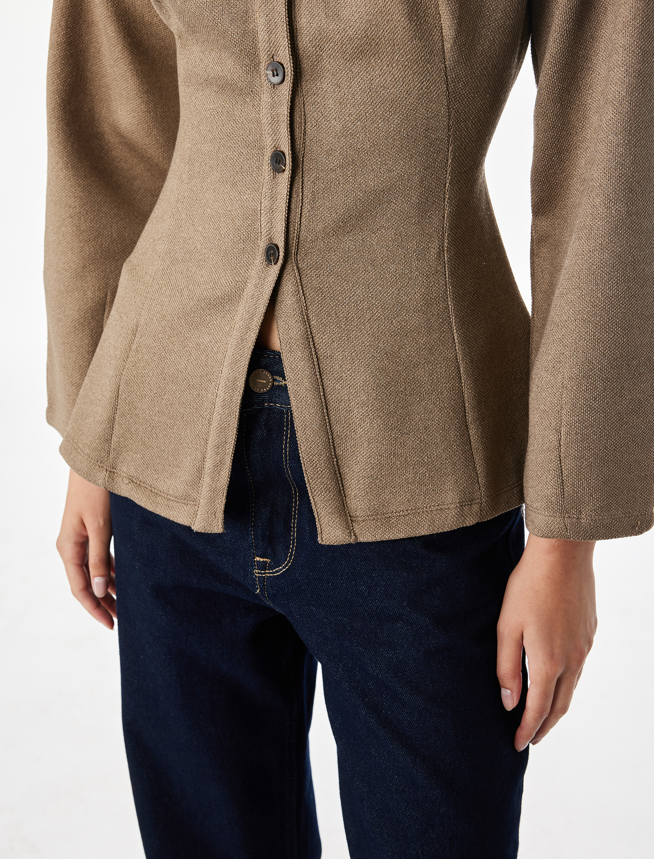   Slim Fit Uzun Kollu Bisiklet Yaka Düğmeli Peplum Ceket