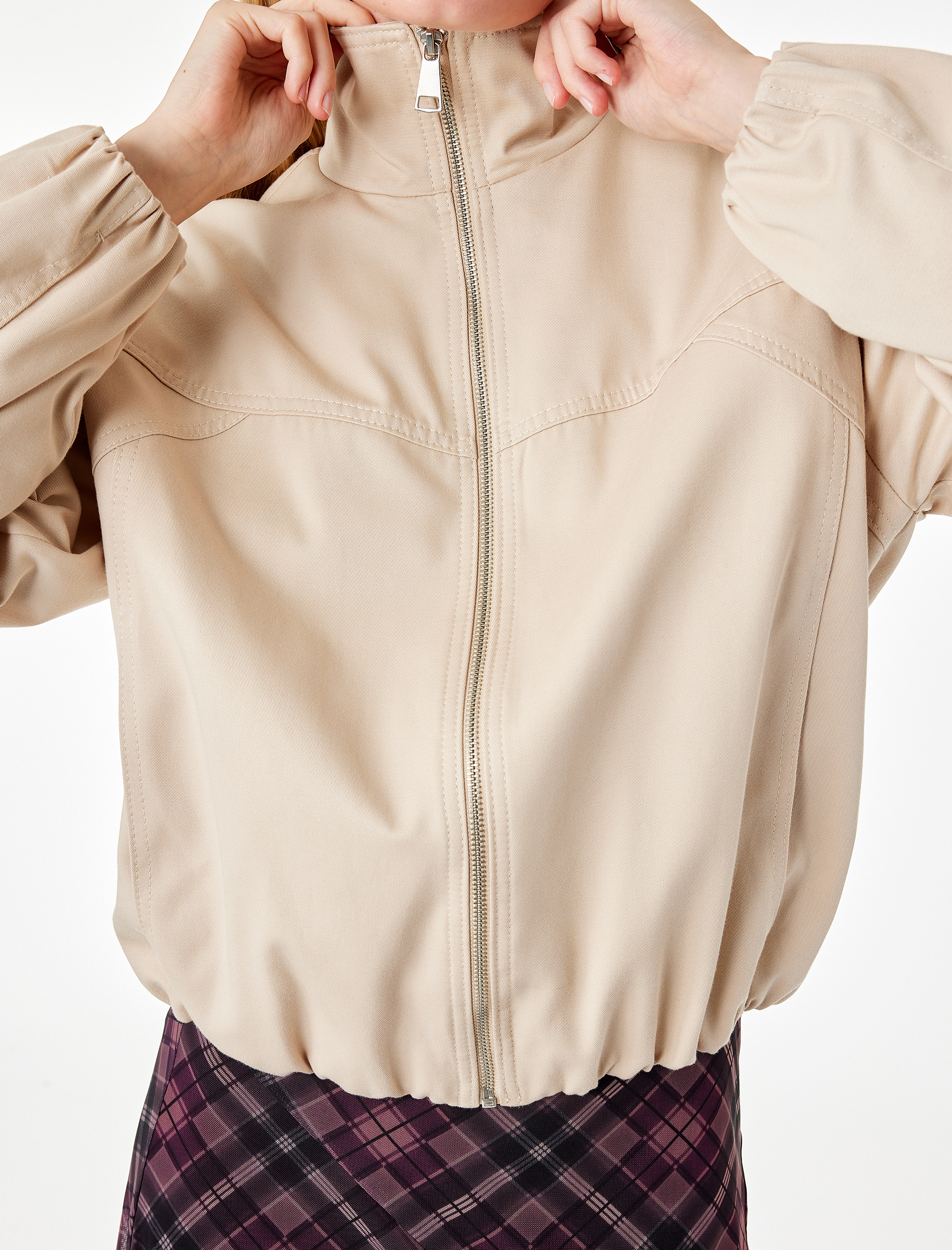   Gabardin Dikiş Detaylı Fermuarlı Cepli Uzun Kollu Dik Yaka Ceket