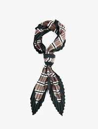 Çizgi Desenli Saten Kare Pileli Bandana Fular
