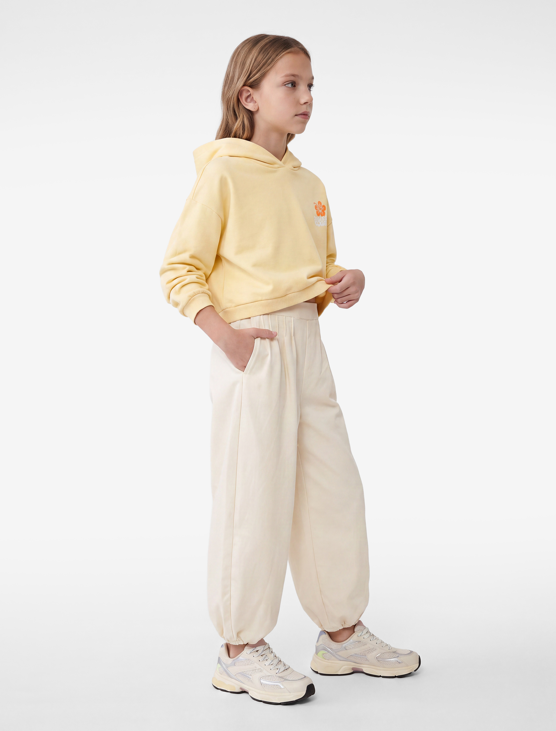  Kız Çocuk Beli Lastikli Bol Kesim Balon Form Pantolon