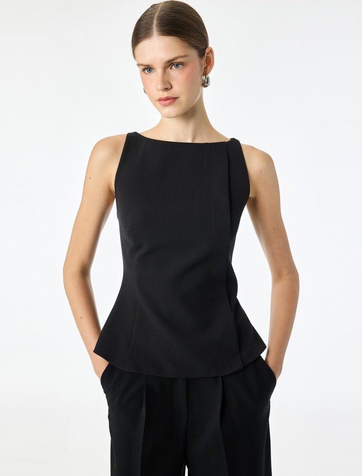  Slim Fit Bisiklet Yaka Kolsuz Peplum Bluz