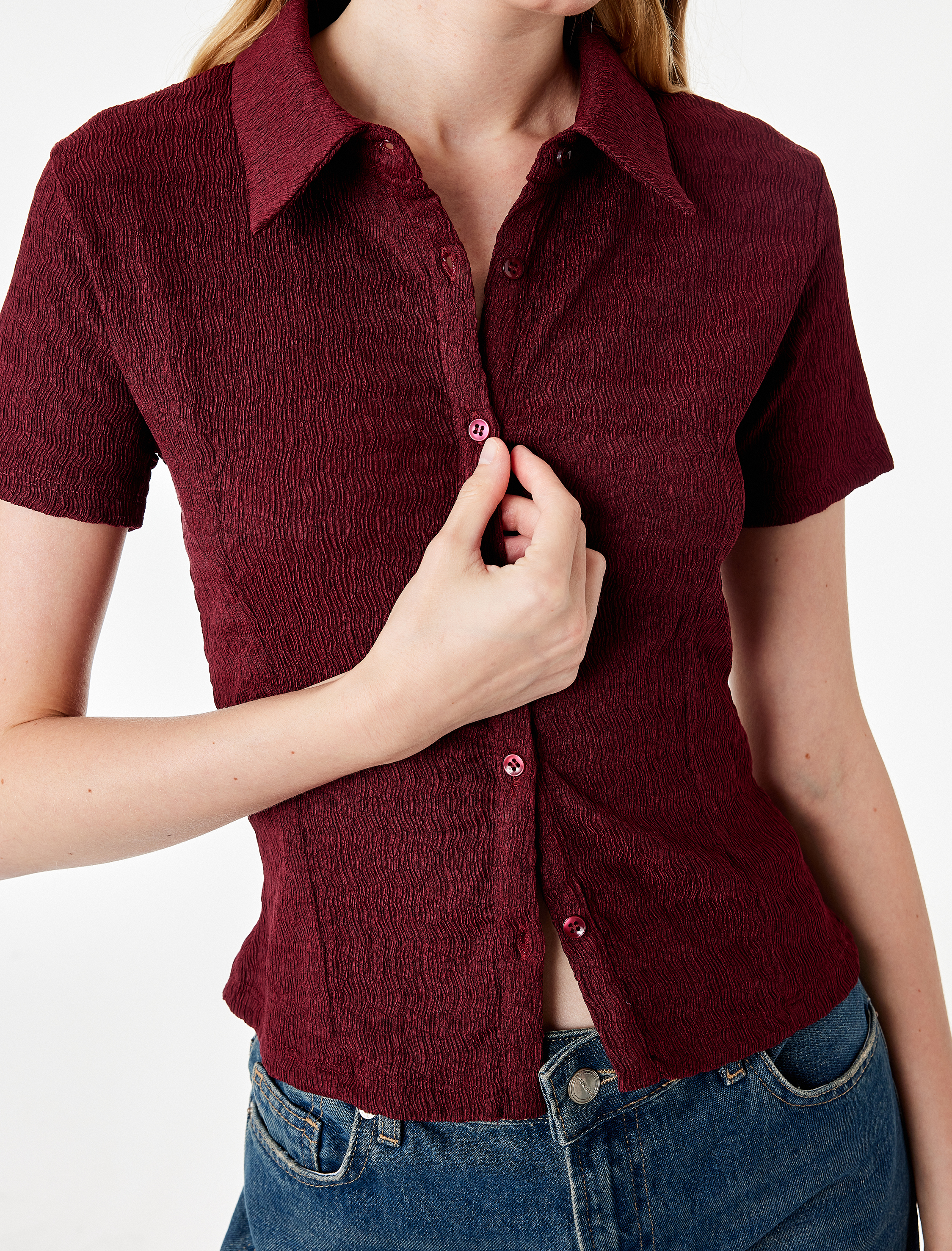   Regular Fit Kısa Kollu Düğmeli Bürümcük Kumaş Polo Yaka Bluz