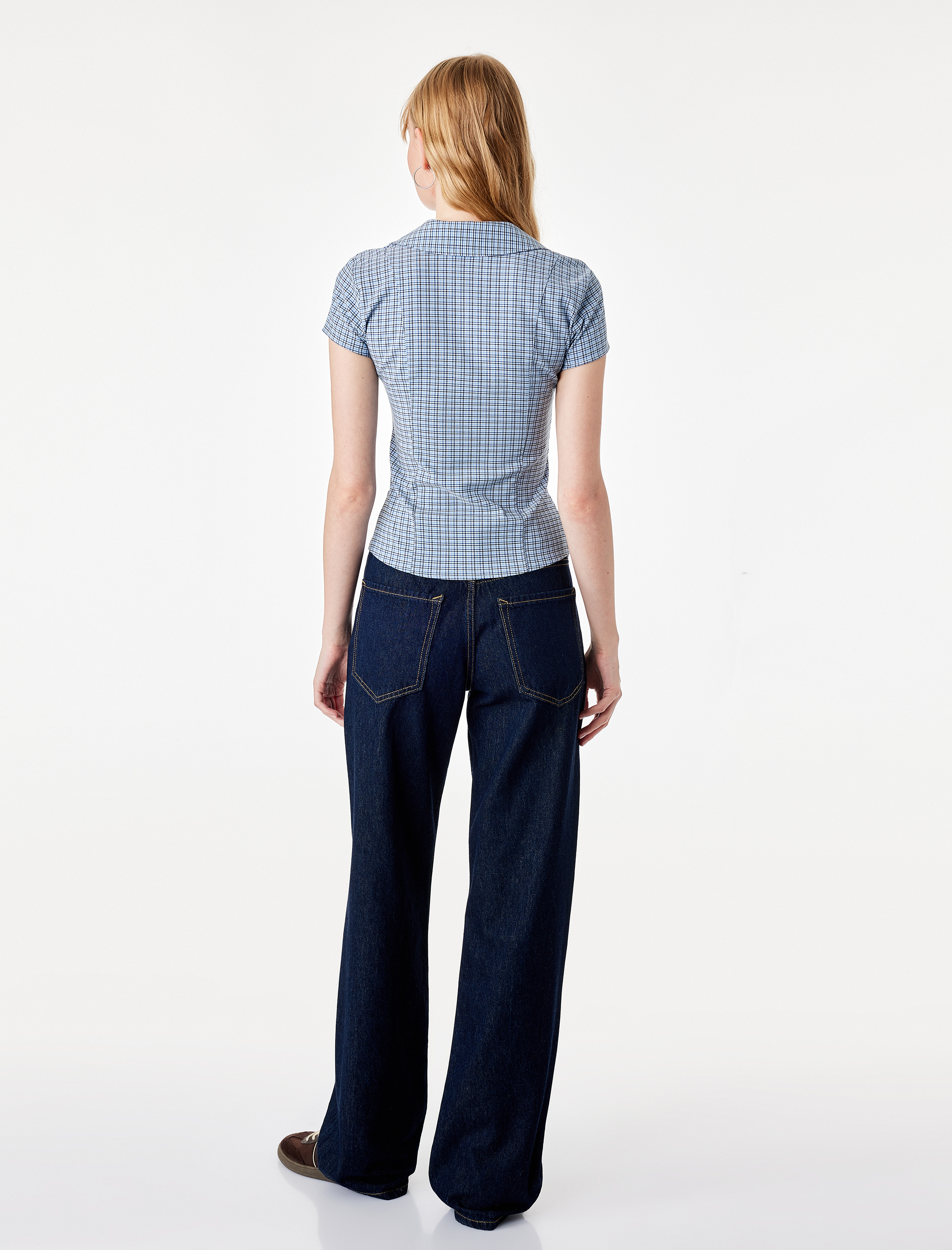   Fermuar Detaylı V Yaka Kısa Kollu Slim Fit Kareli Gömlek