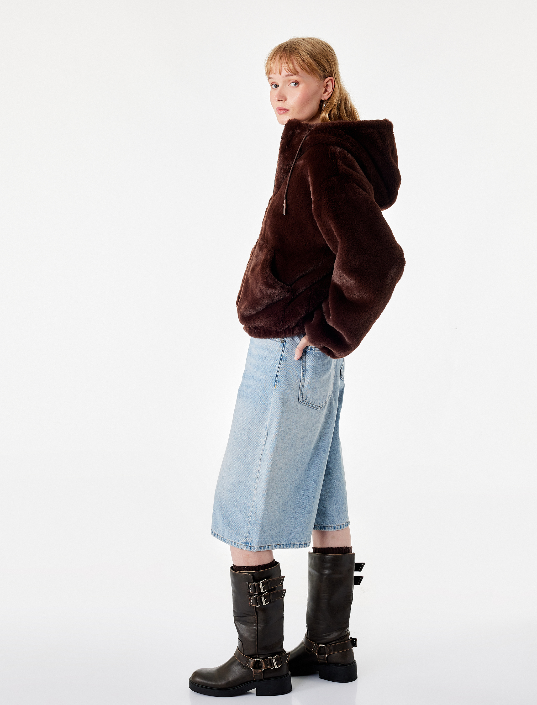   Fermuarlı Cepli Kapüşonlu Crop Peluş Ceket