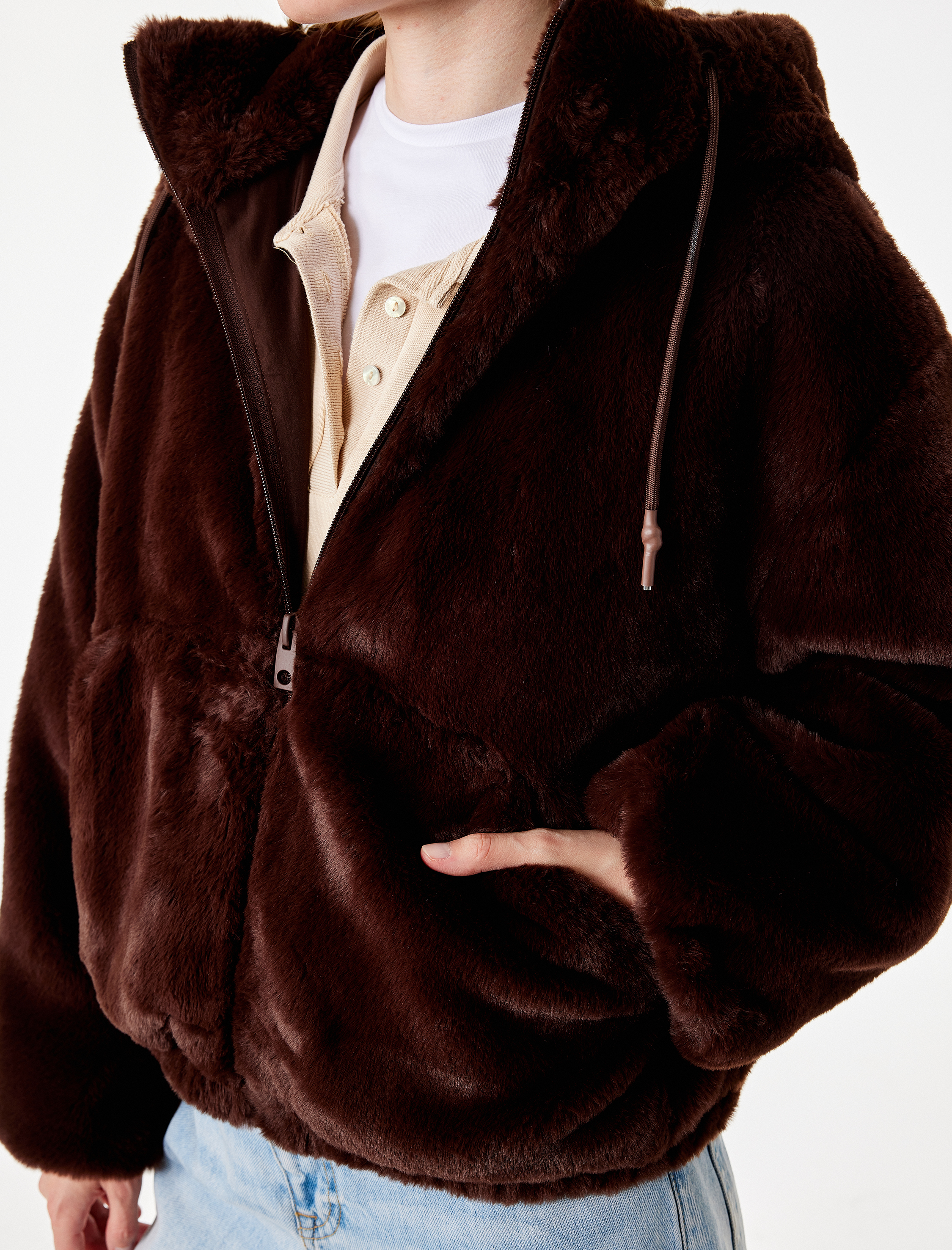   Fermuarlı Cepli Kapüşonlu Crop Peluş Ceket