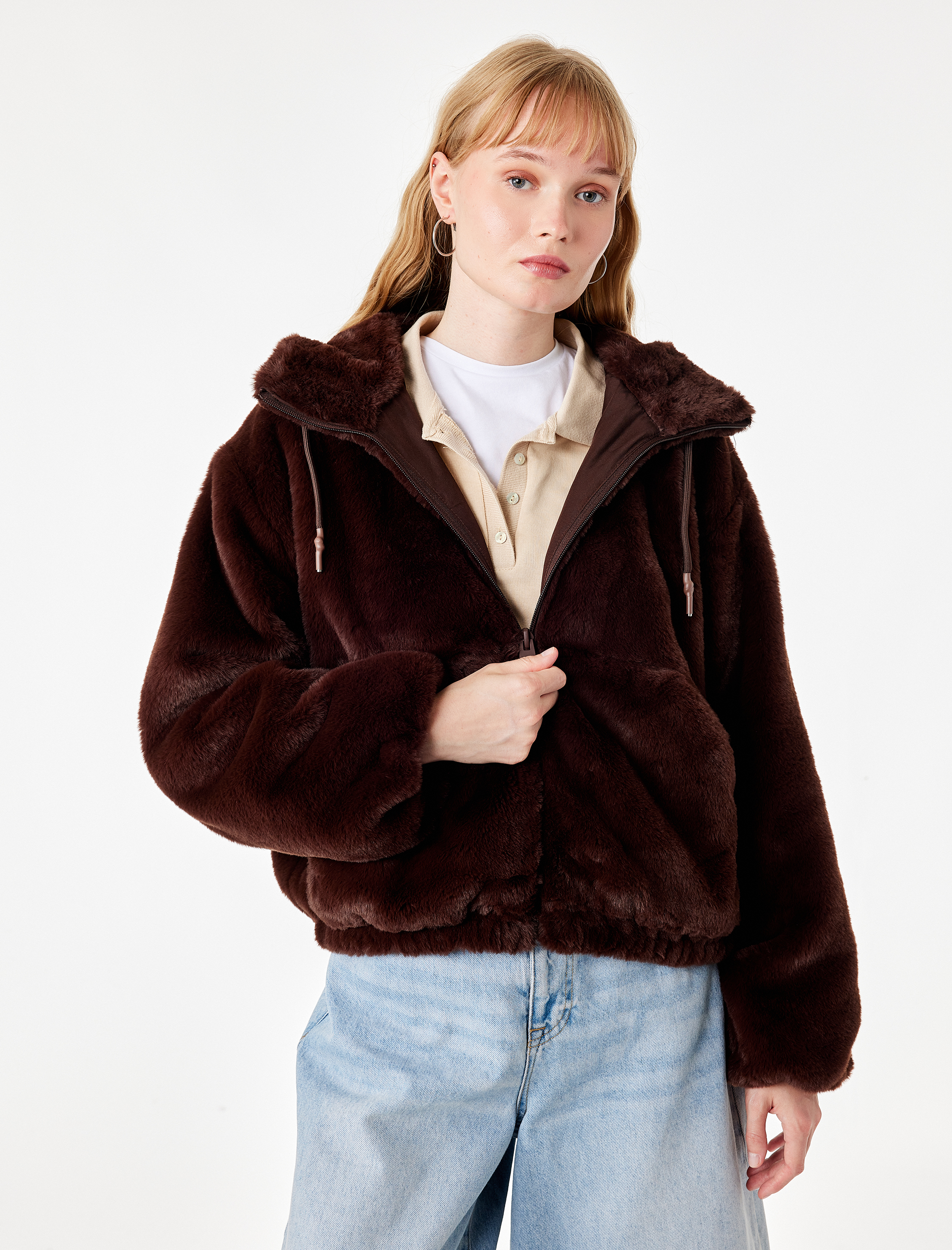   Fermuarlı Cepli Kapüşonlu Crop Peluş Ceket