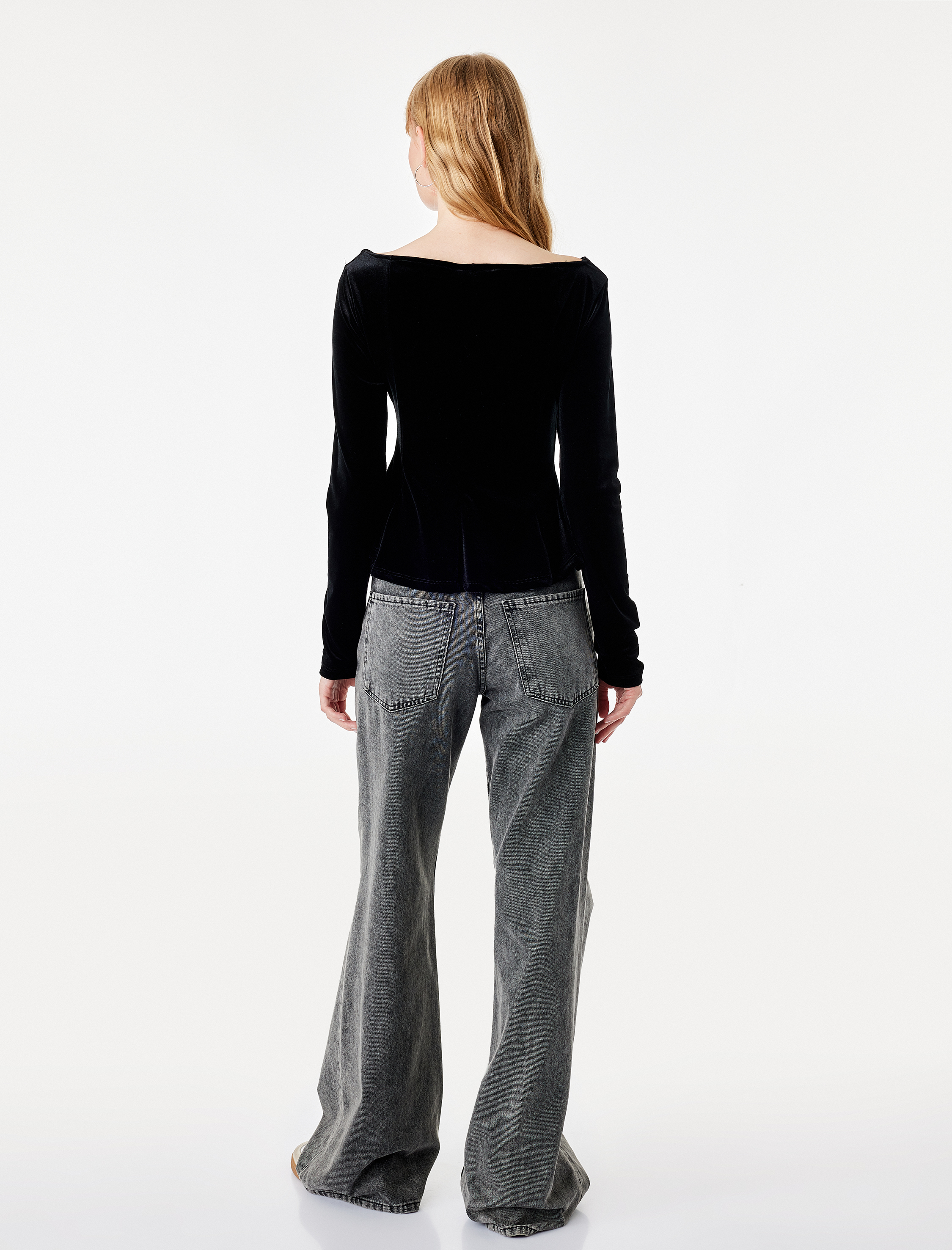   Kadife Slim Fit Kayık Yaka Uzun Kollu Tişört