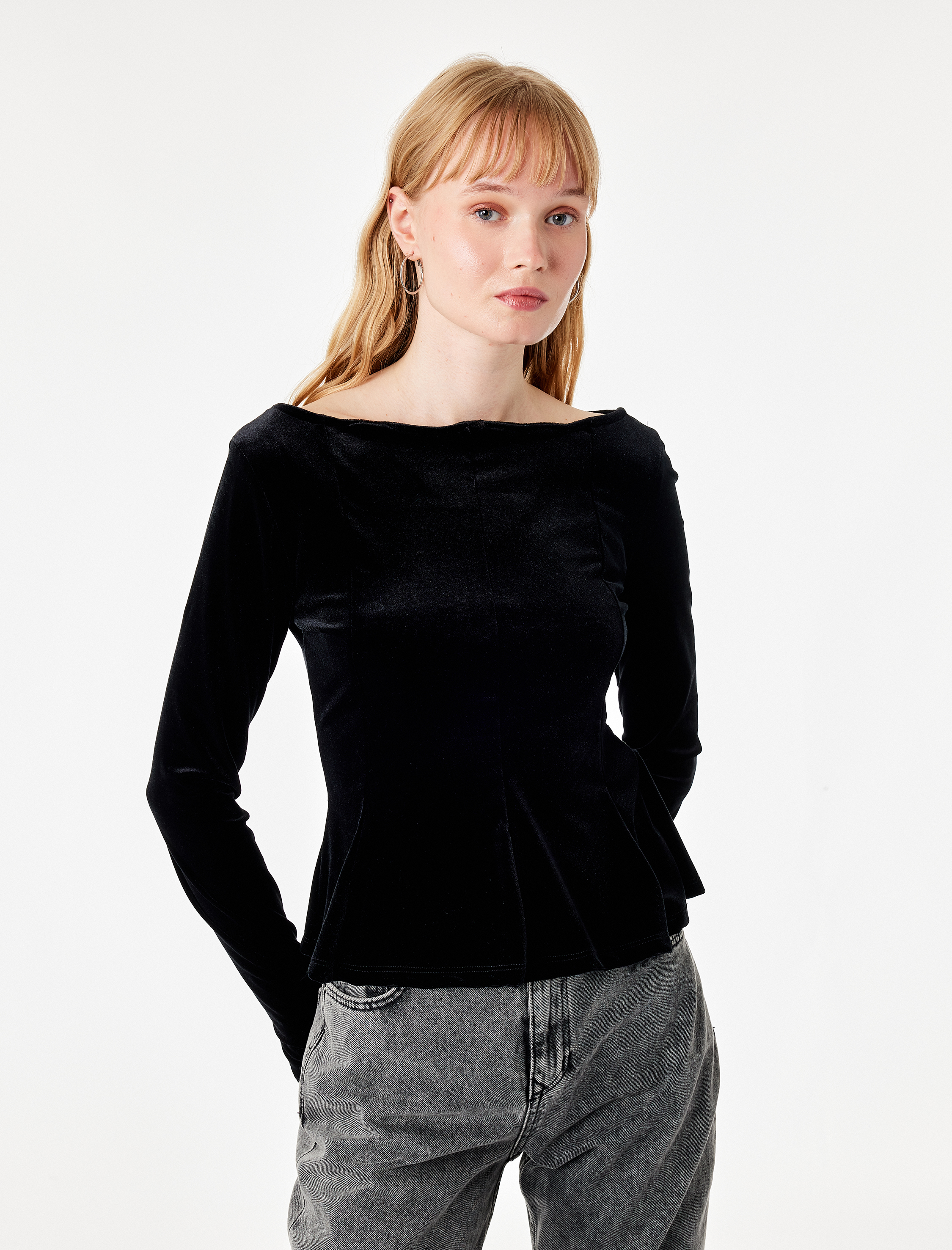   Kadife Slim Fit Kayık Yaka Uzun Kollu Tişört