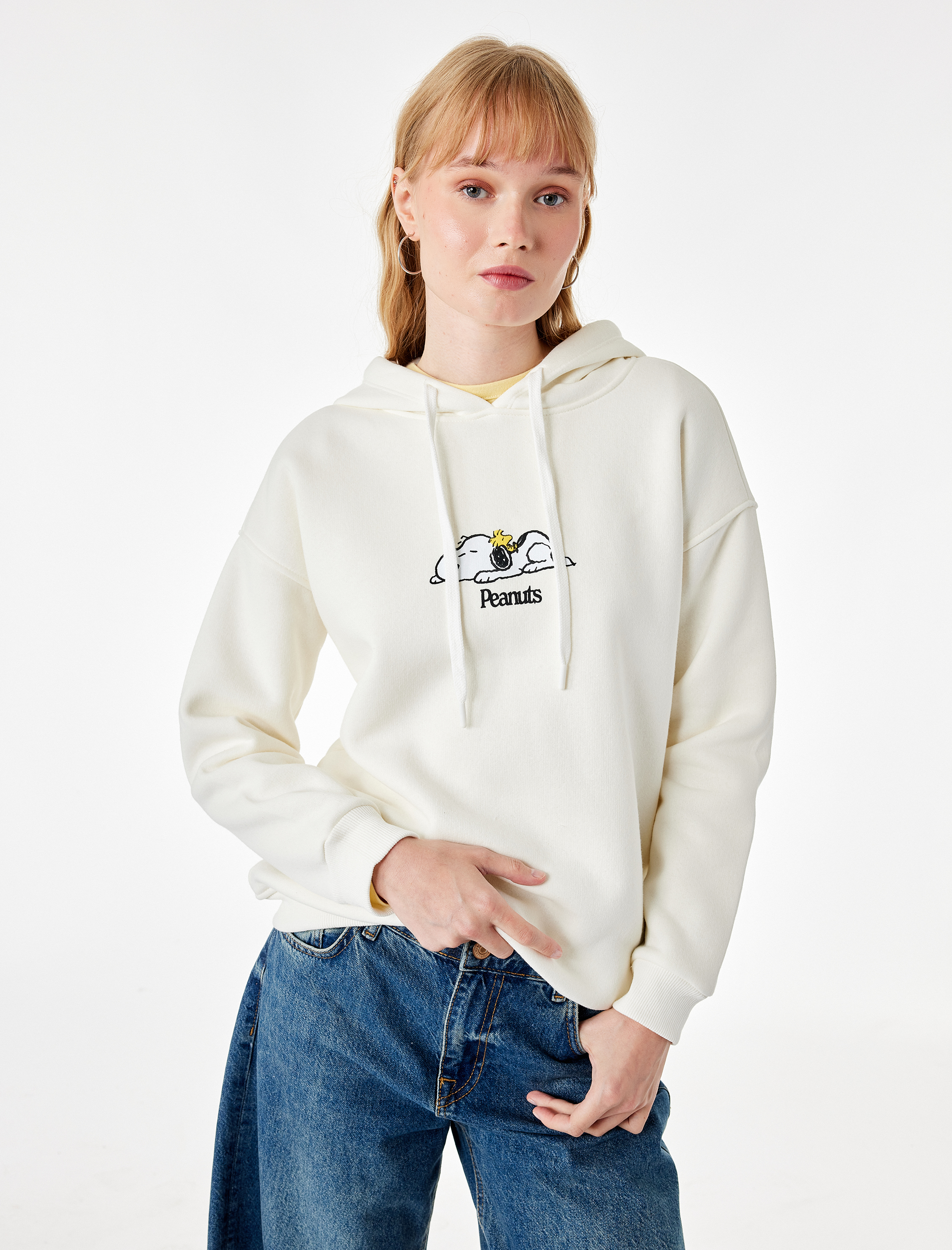   Snoopy Lisanslı Arkası Baskılı Şardonlu Kapüşonlu Sweatshirt