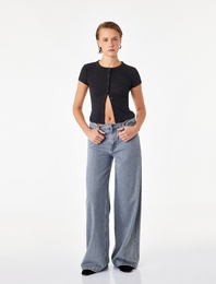 Slim Fit Düğmeli Bisiklet Yaka Kısa Kollu Hırka