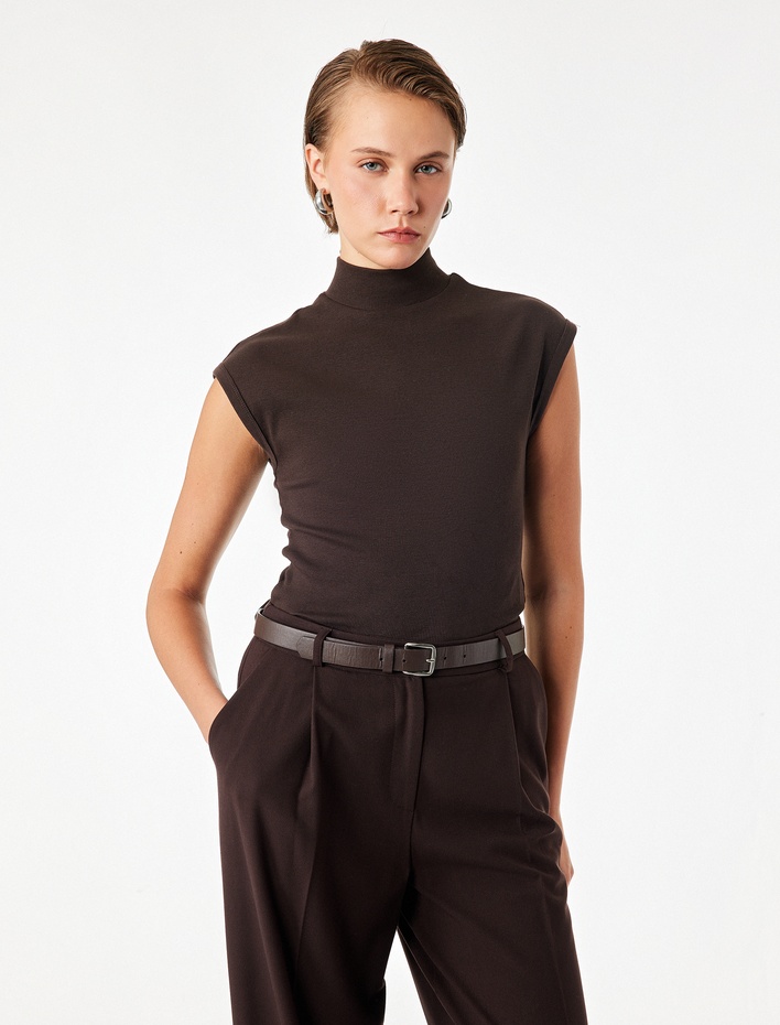  Pamuklu Slim Fit Kolsuz Dik Yaka Bluz