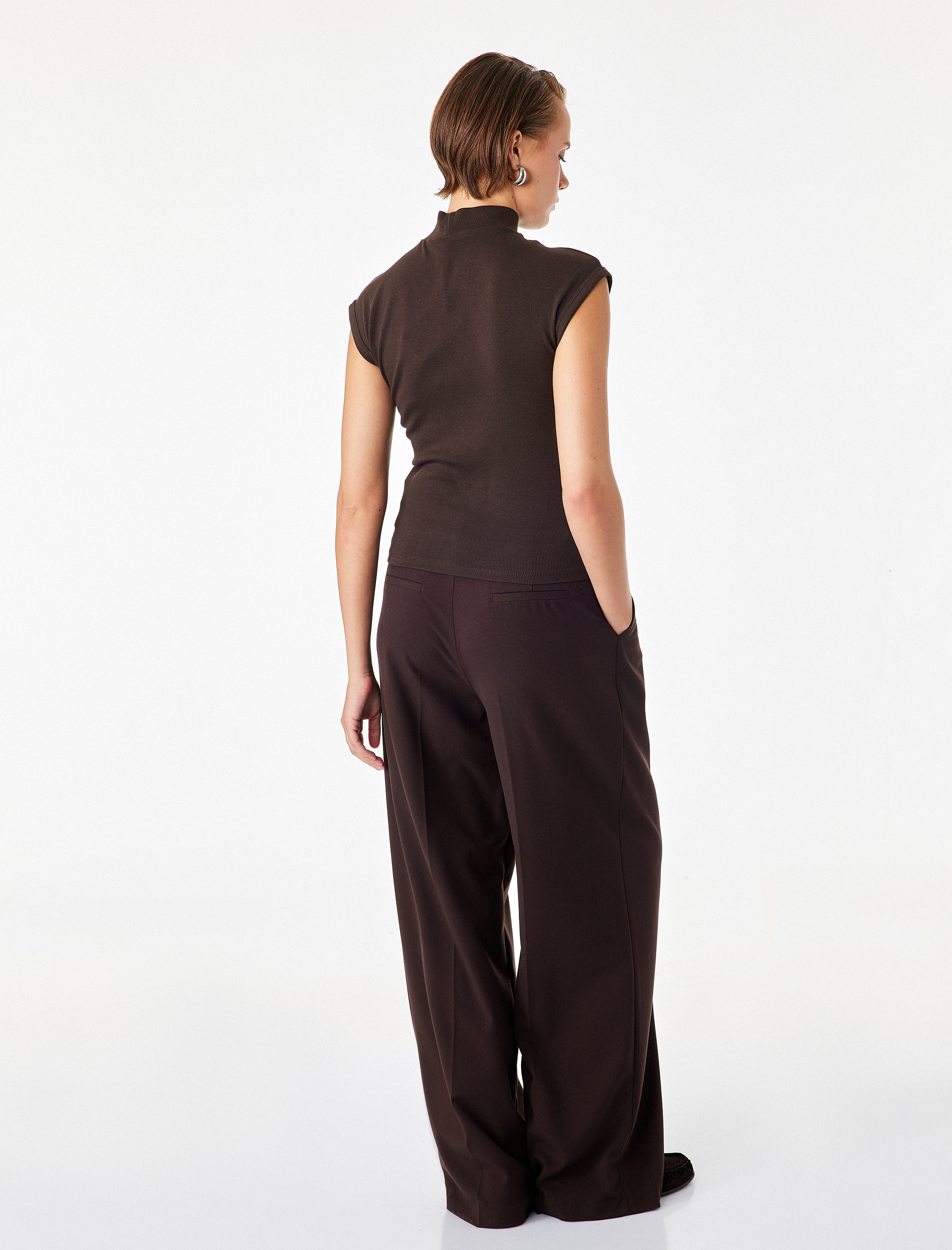   Pamuklu Slim Fit Kolsuz Dik Yaka Bluz