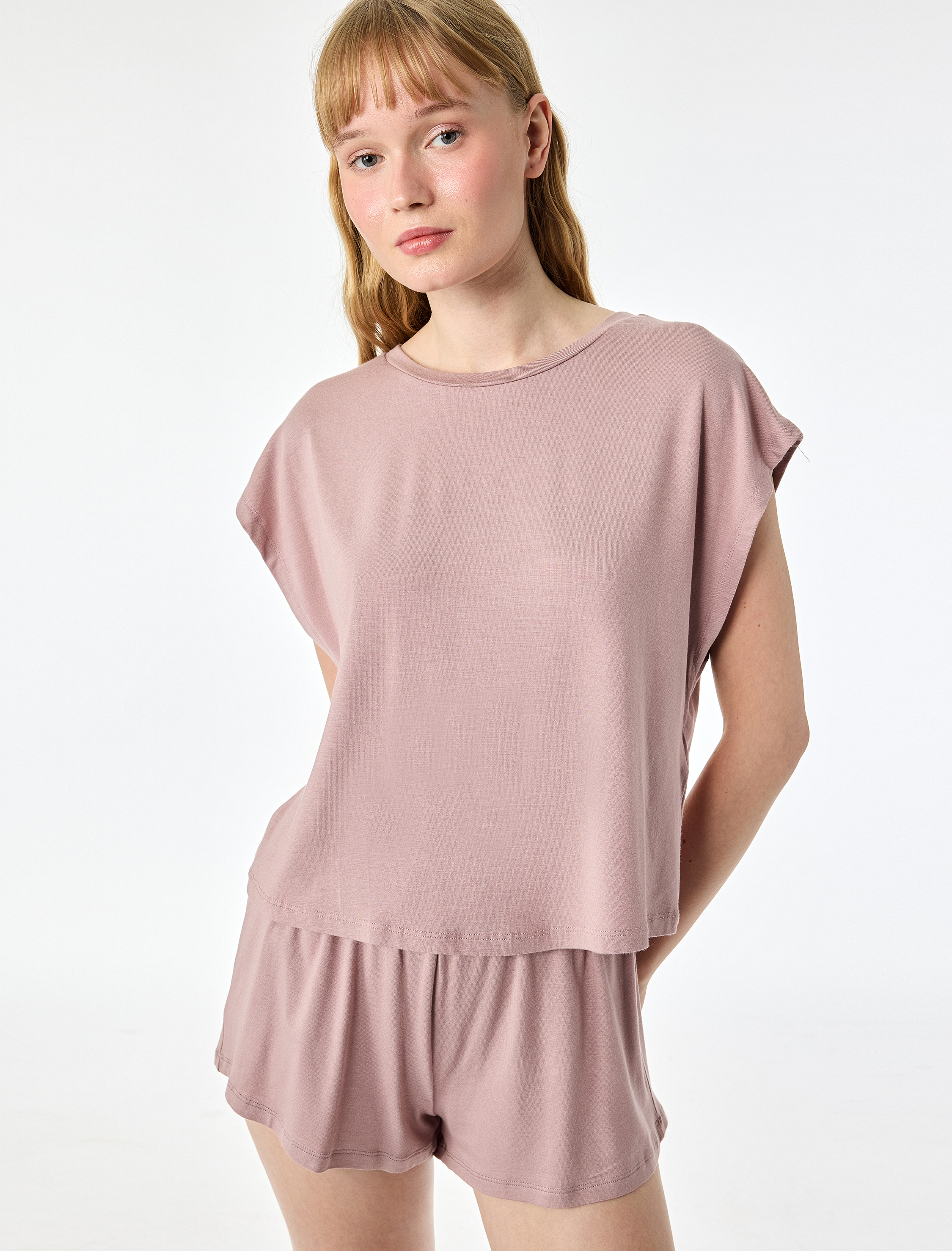   Rahat Kesim Bisiklet Yaka Kısa Kollu Modal Pijama Üstü