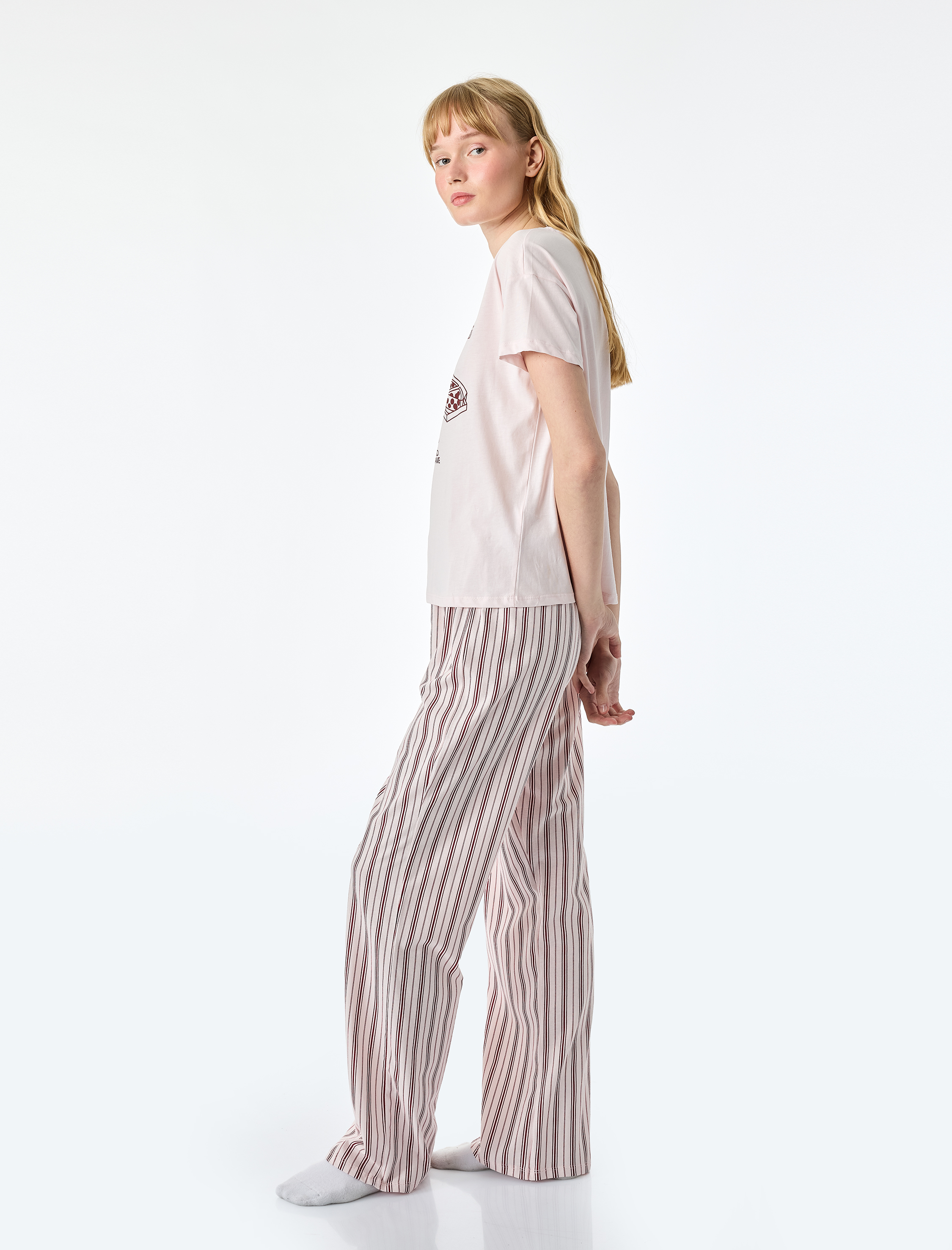   Kısa Kollu Bisiklet Yaka Rahat Kalıp Baskılı Pijama Takımı