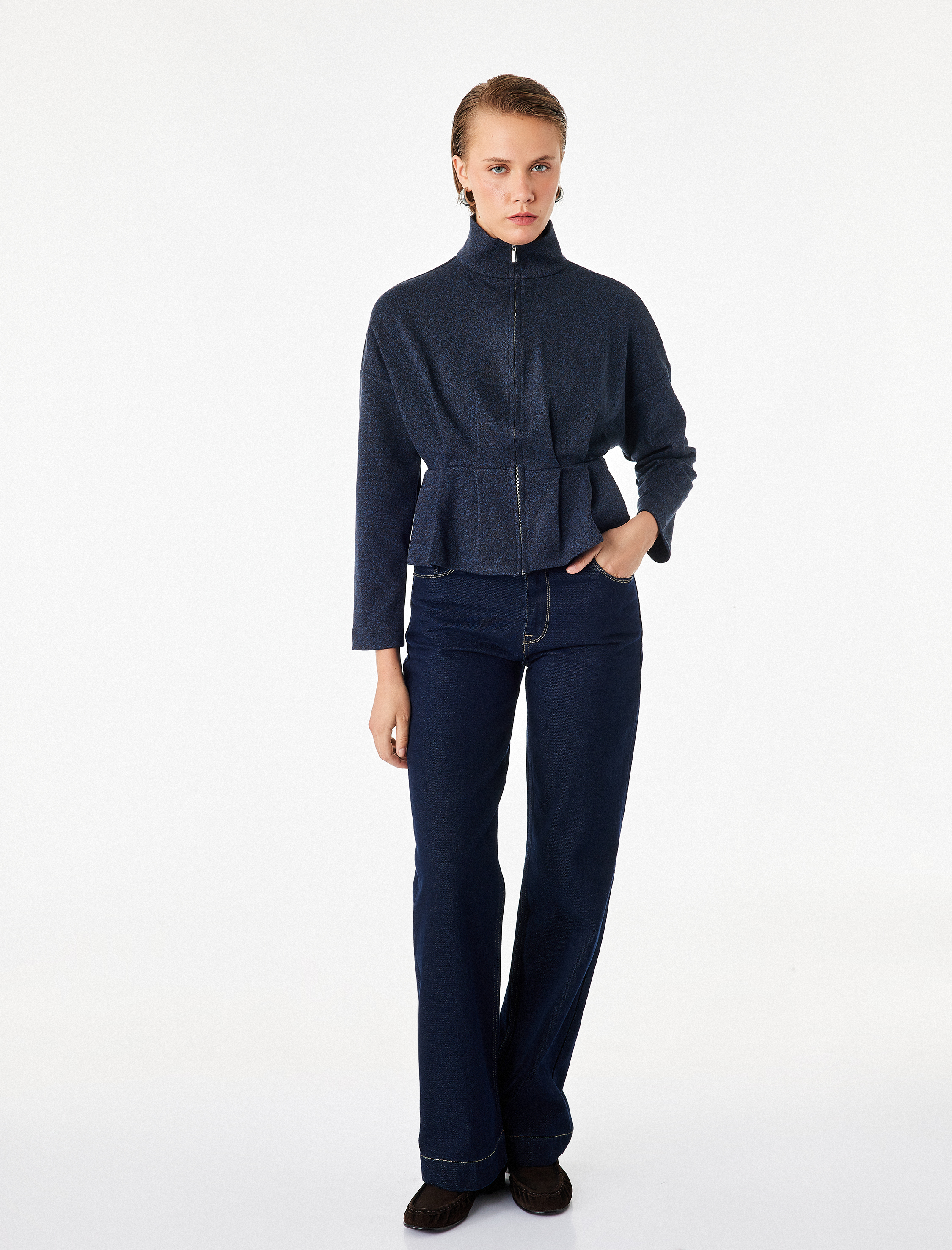   Slim Fit Uzun Kollu Fermuarlı Pileli Dik Yaka Ceket