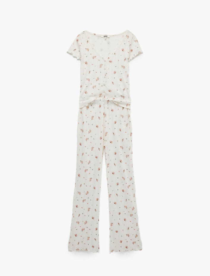  Rahat Kesim Pamuklu Kısa Kollu Çiçek Desenli Pijama Takımı