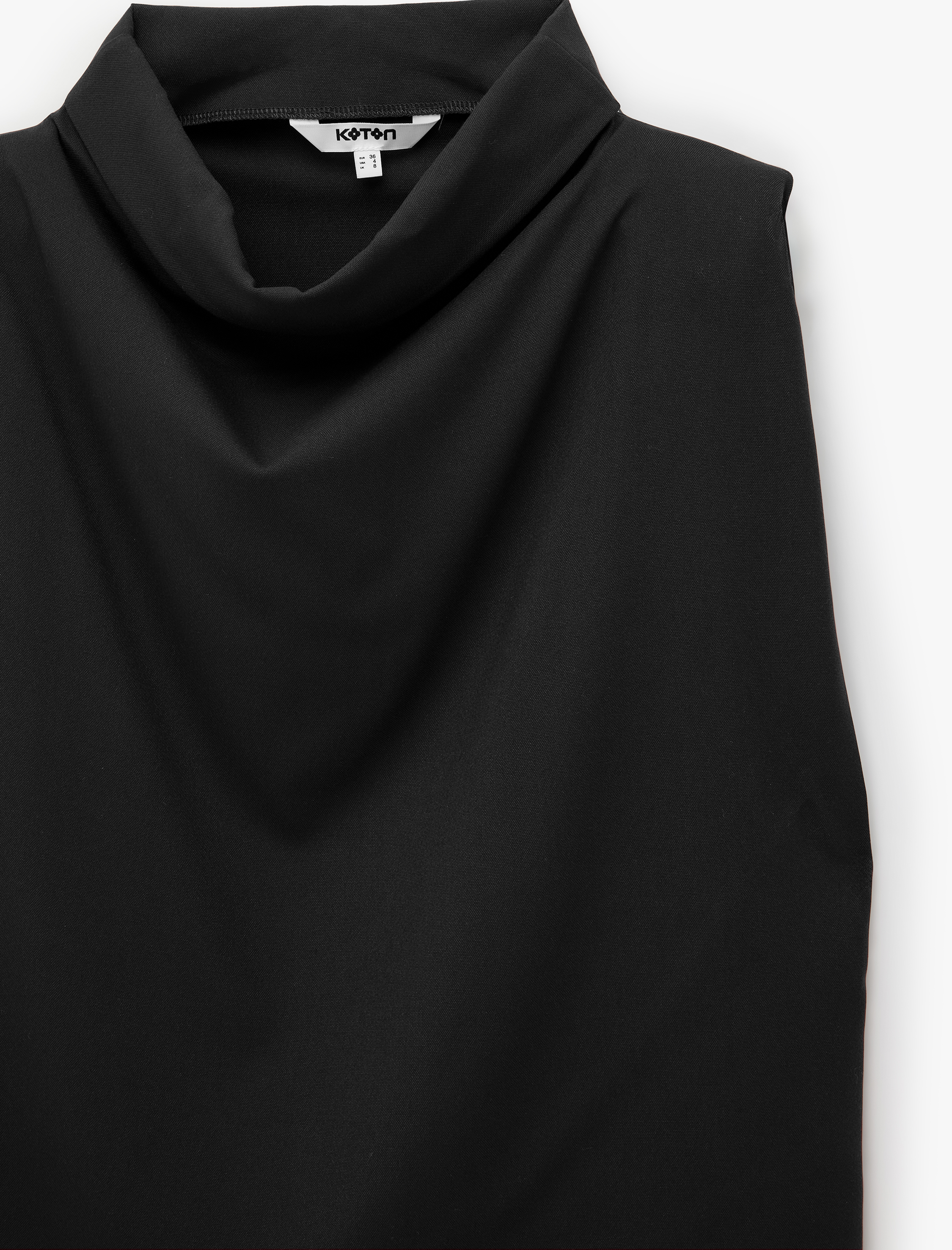   Boxy Fit Dik Degaje Yaka Kolsuz Bluz